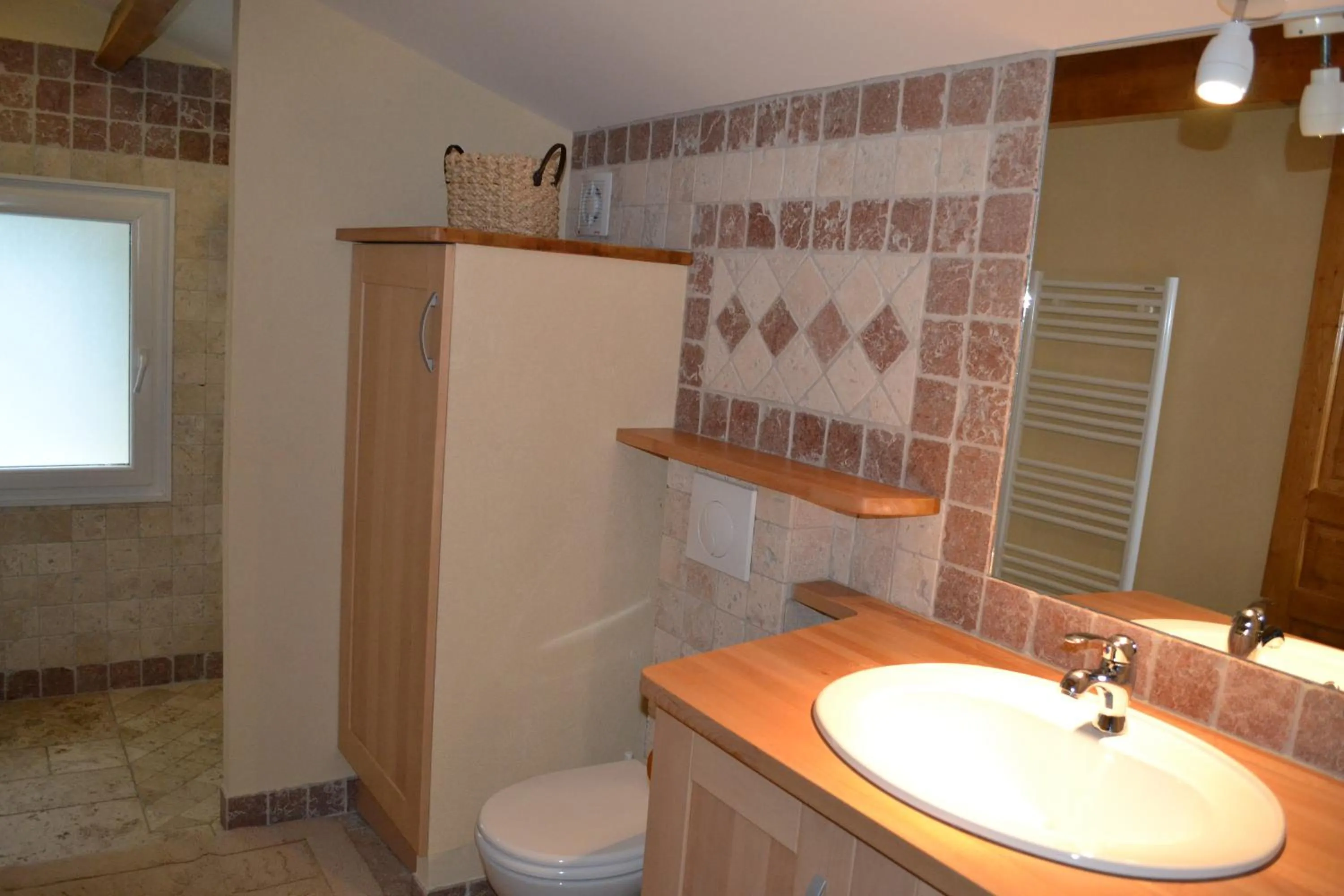 Bathroom in Le Refuge