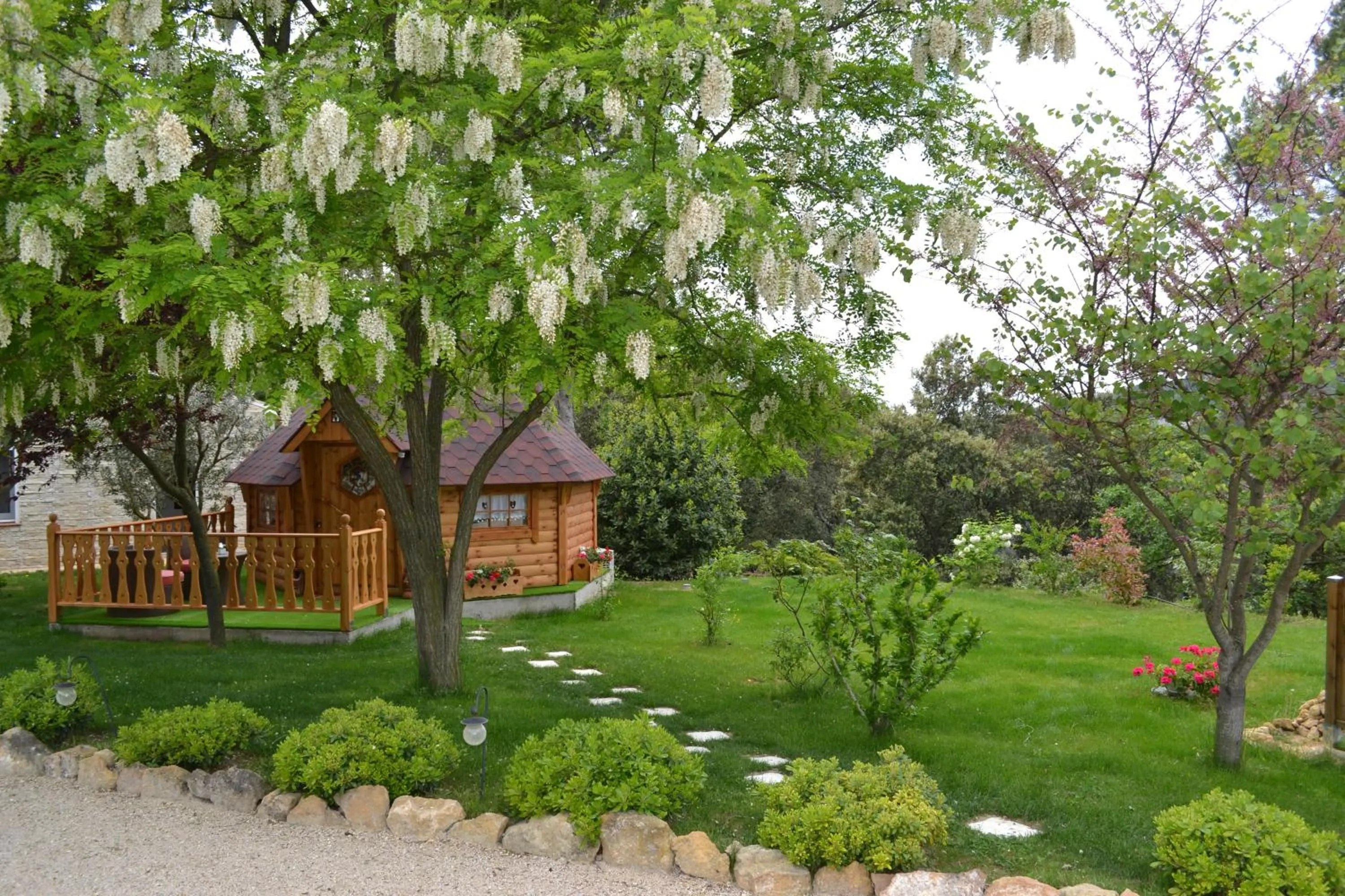 Garden view in Le Refuge