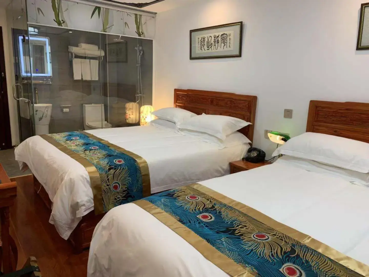 Family Room with Bathroom in Qinfu Hotel Beijing Nanluogu Lane Houhai Family Room with Bathroom in Qinfu Hotel Beijing Nanluogu Lane Houhai