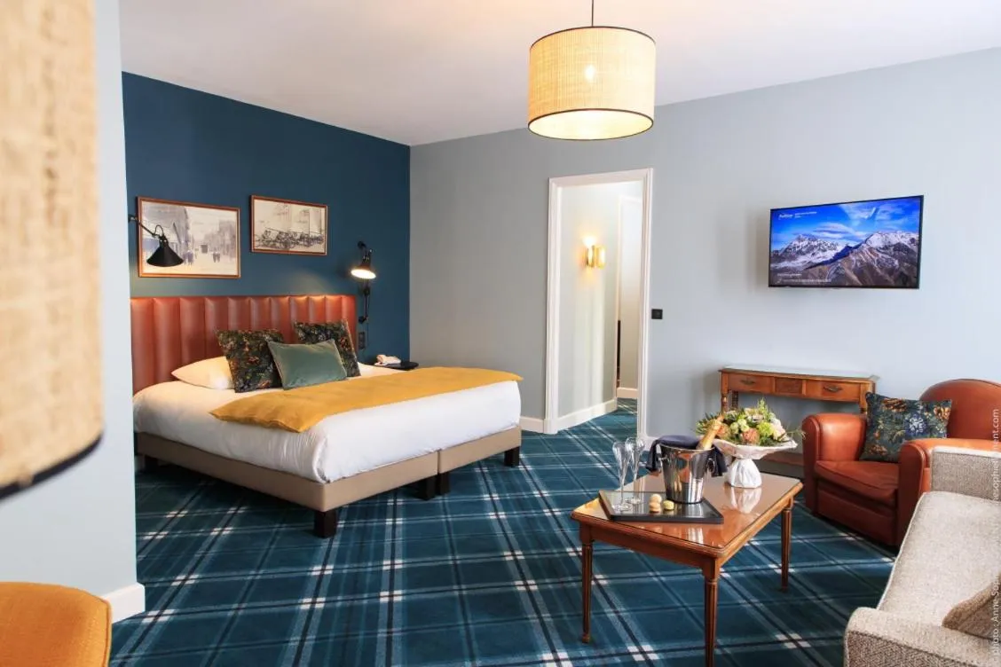 Photo of the whole room, Bed in Le Manoir Hôtel Le Touquet Paris Plage