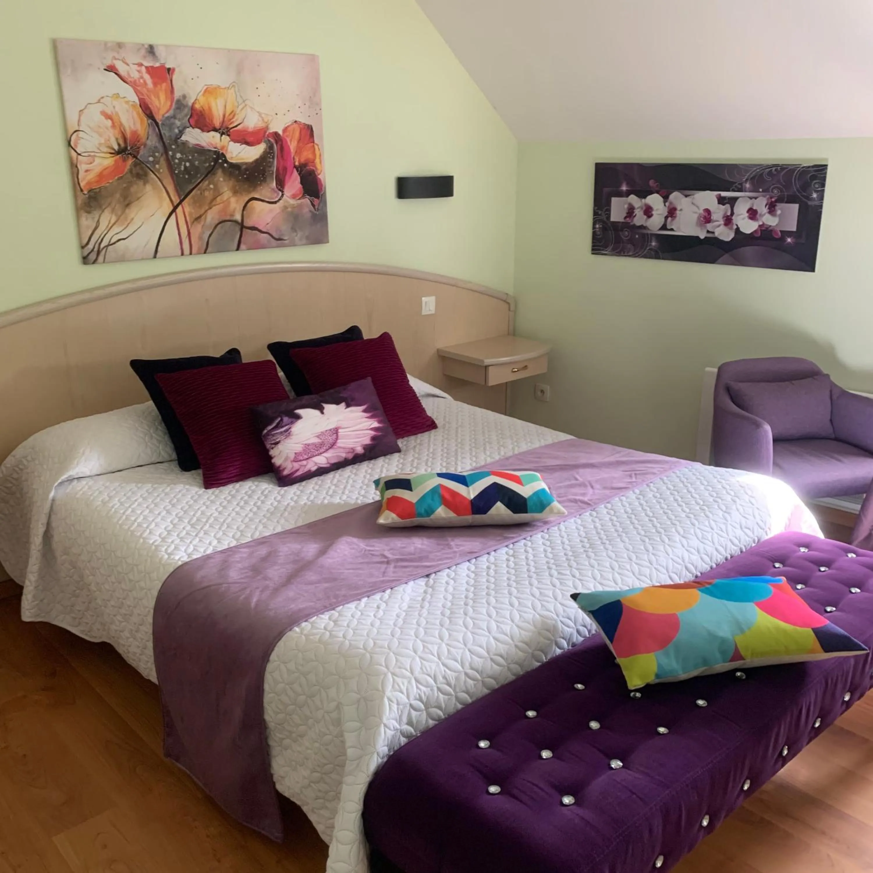 Bed in Auberge Du Cheval Blanc