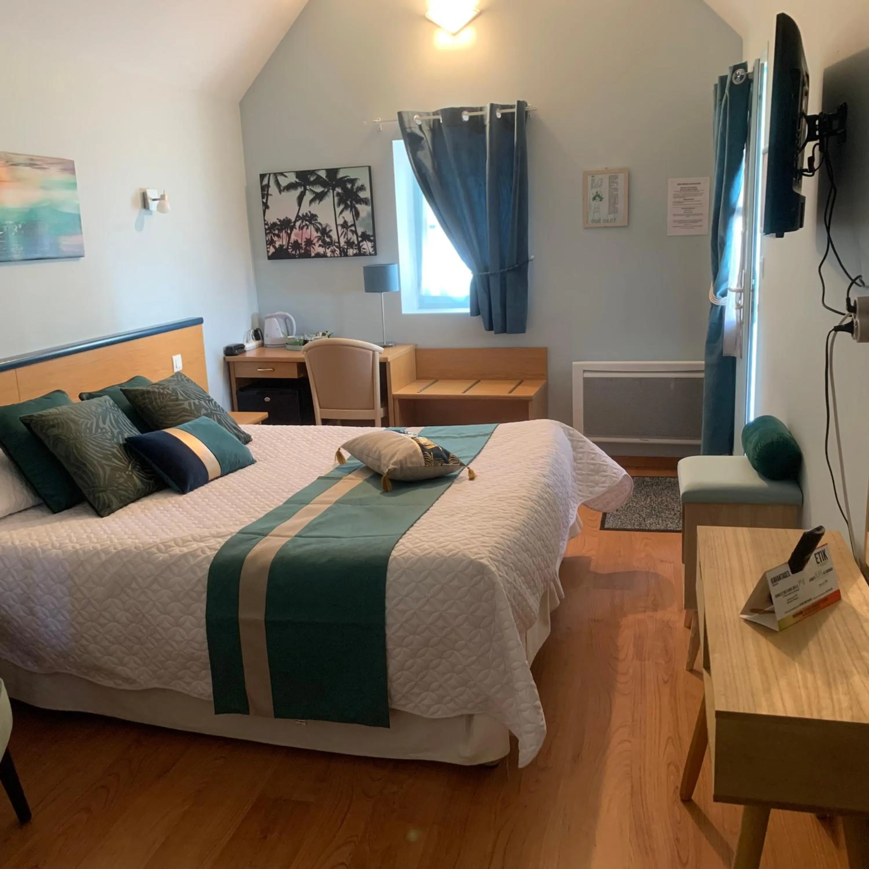 Bed in Auberge Du Cheval Blanc