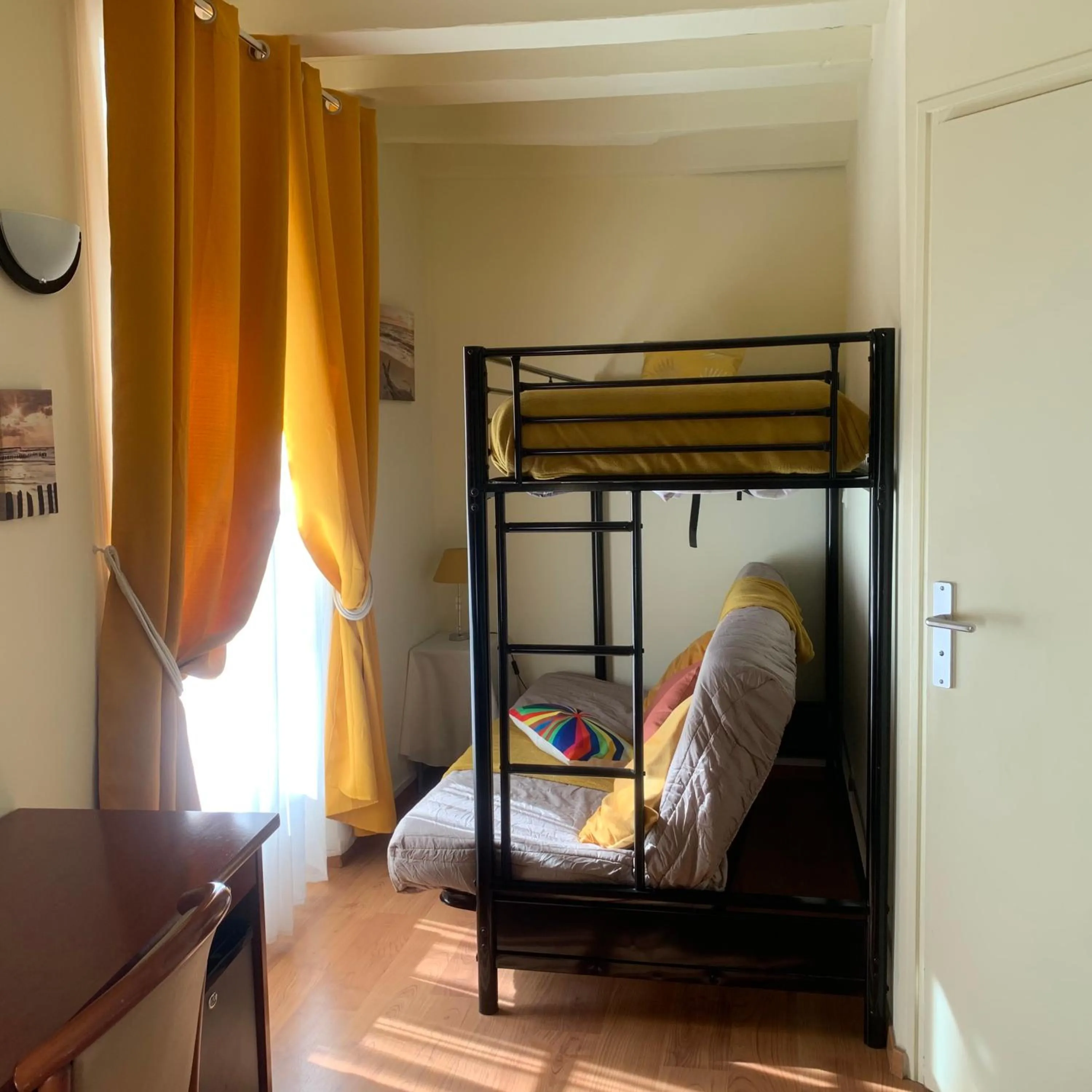 Bed in Auberge Du Cheval Blanc