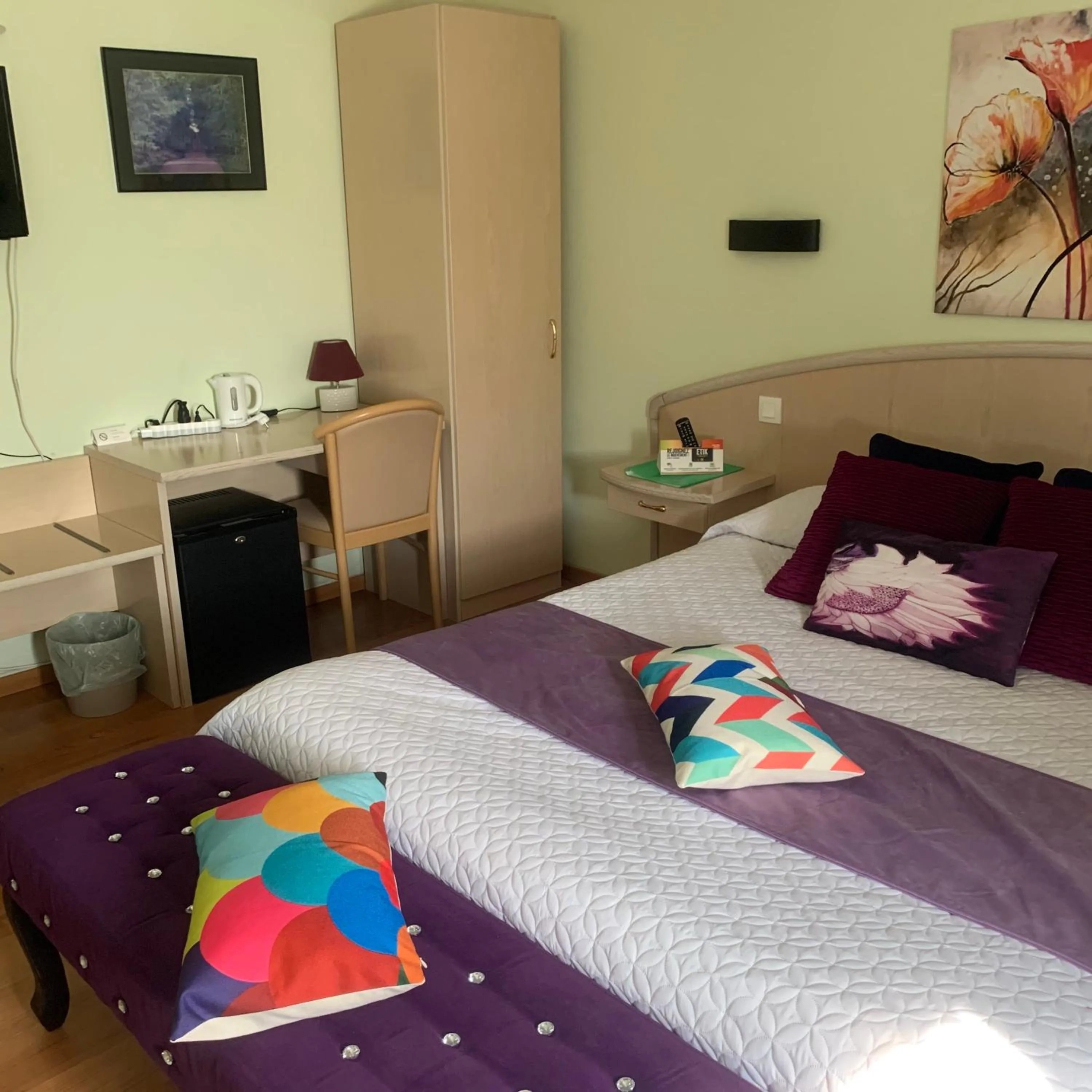 Bed in Auberge Du Cheval Blanc