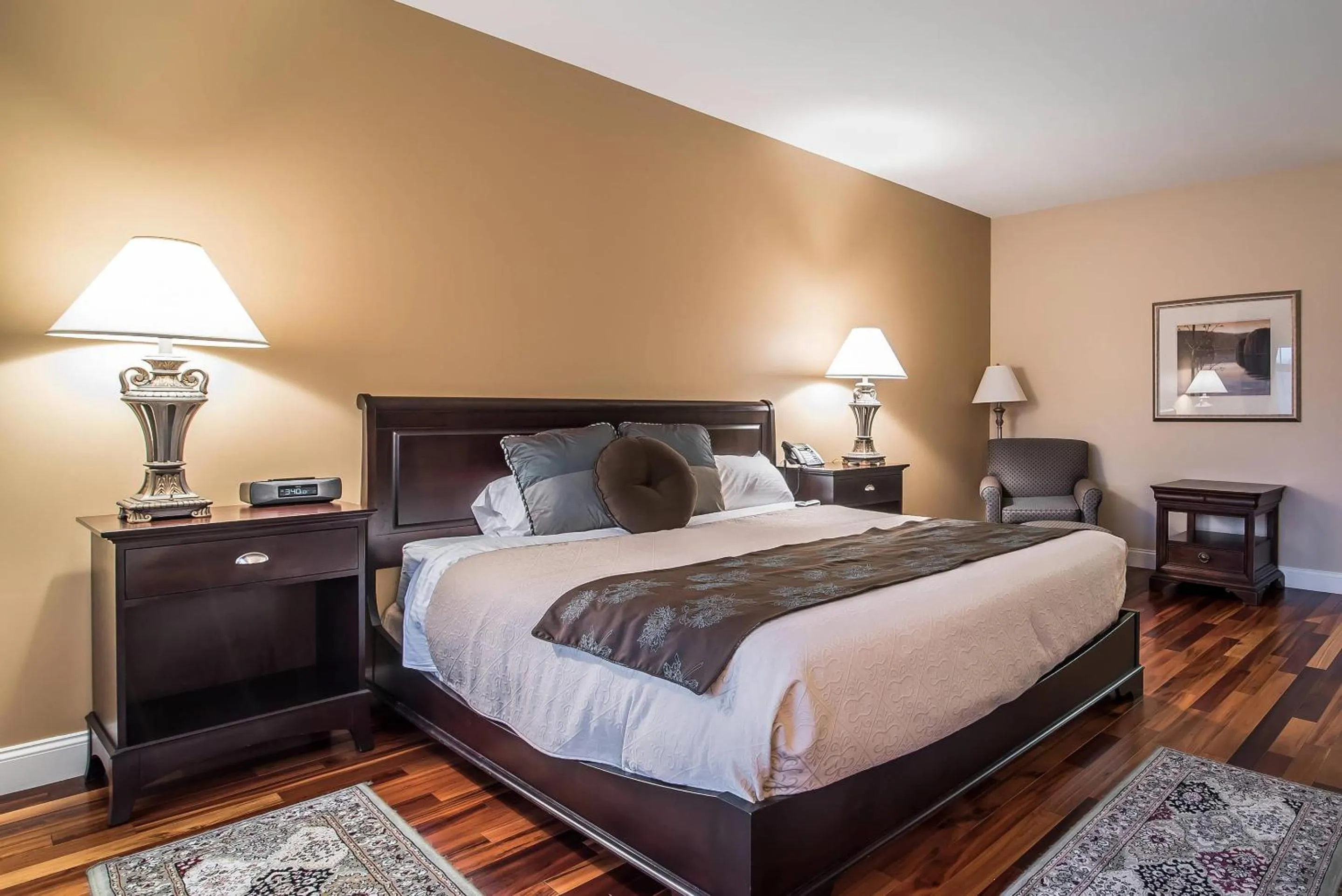 Bedroom, Bed in Riverside Hotel, an Ascend Collection Hotel