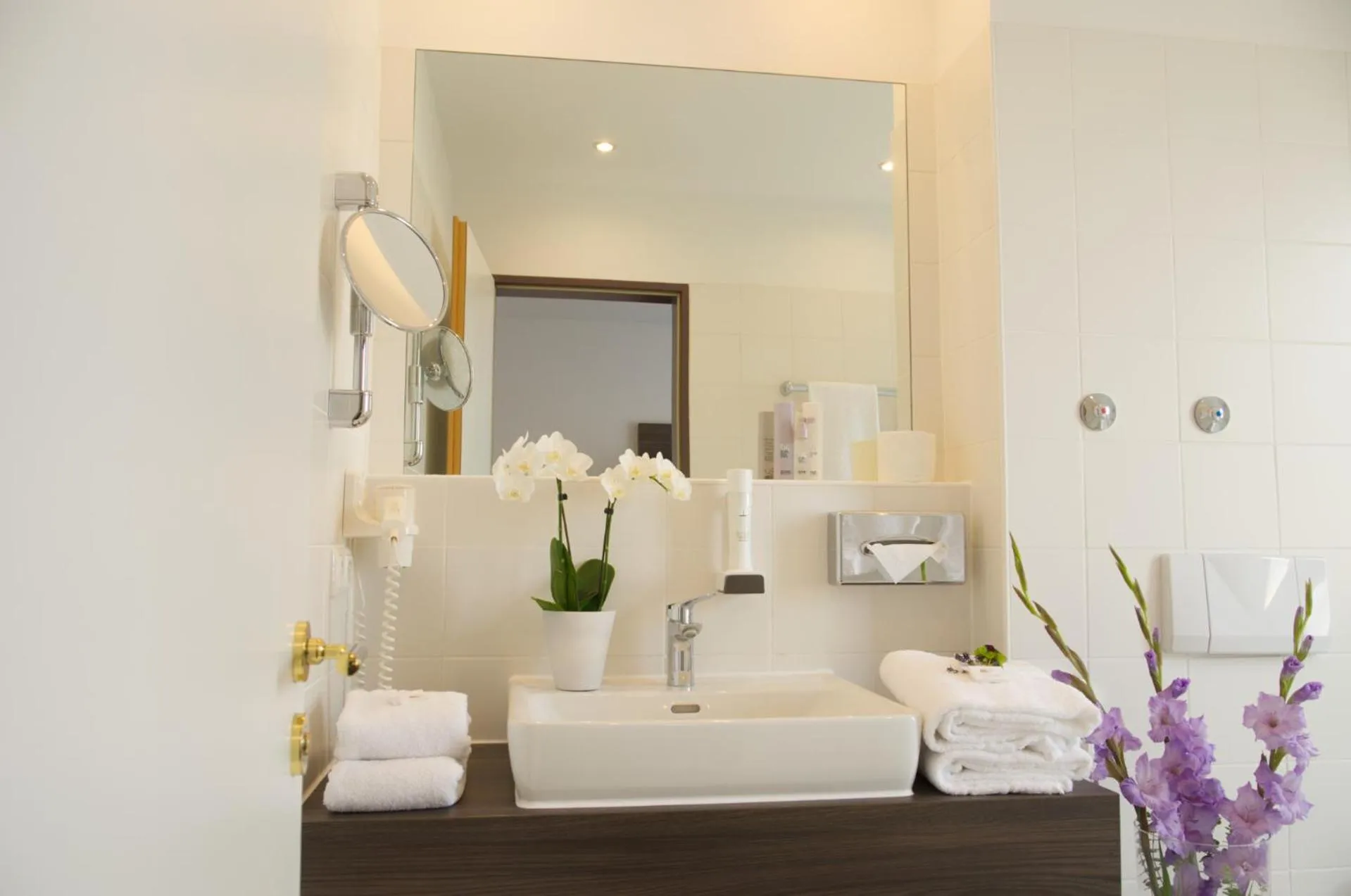 Bathroom in Lizz Hotel Munich