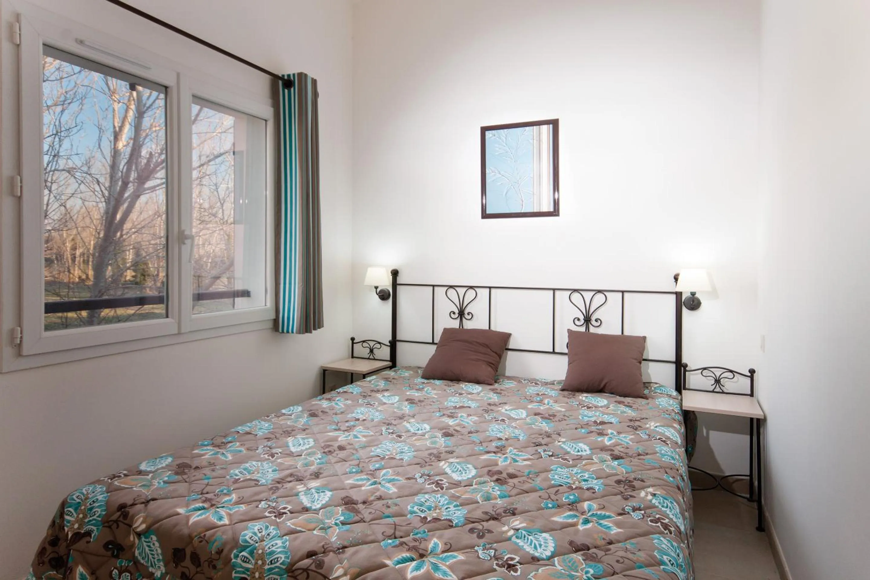 Bedroom, Bed in Lagrange Vacances L’Oustau de Sorgue