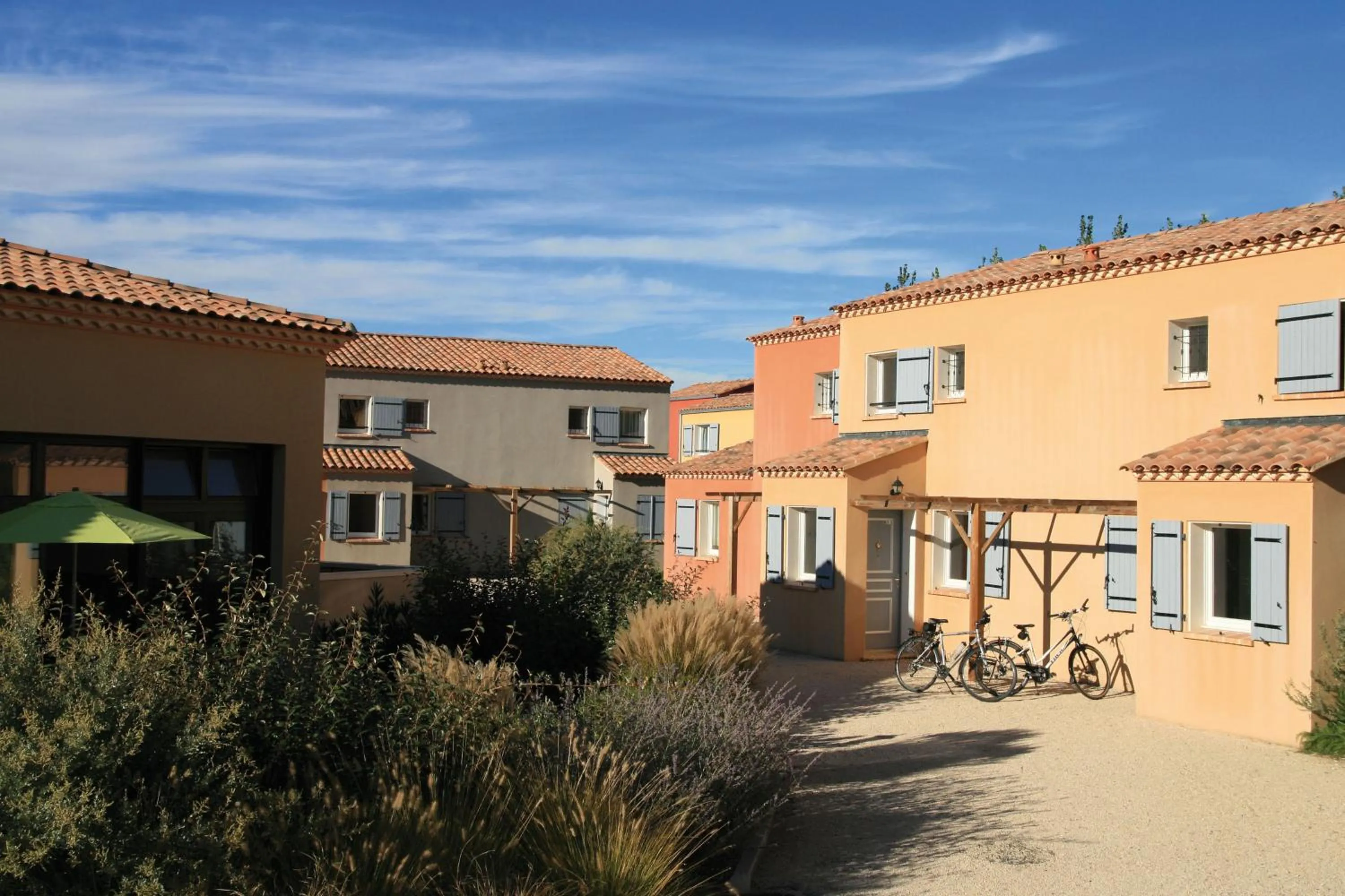 Property building in Lagrange Vacances L’Oustau de Sorgue