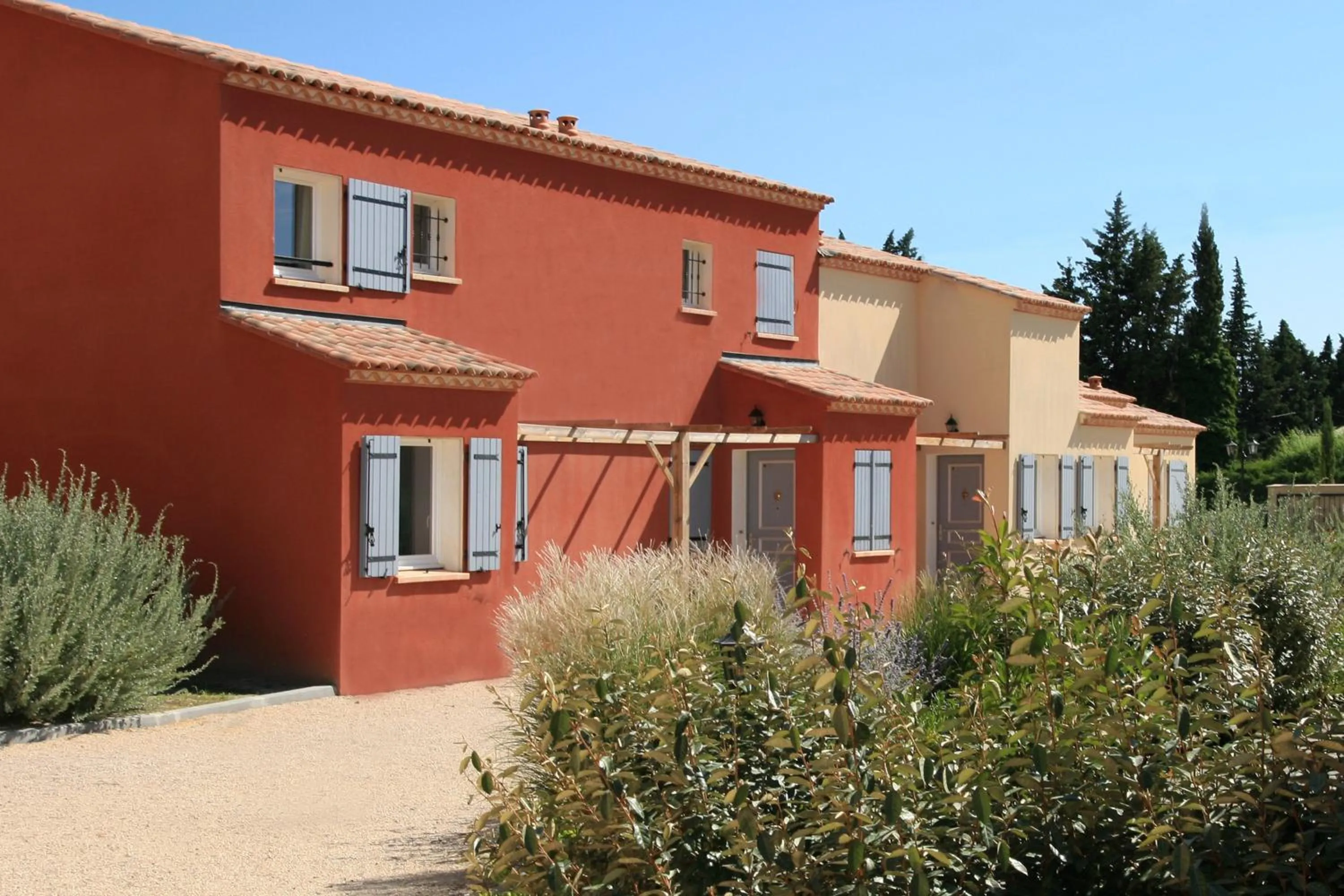 Property building in Lagrange Vacances L’Oustau de Sorgue