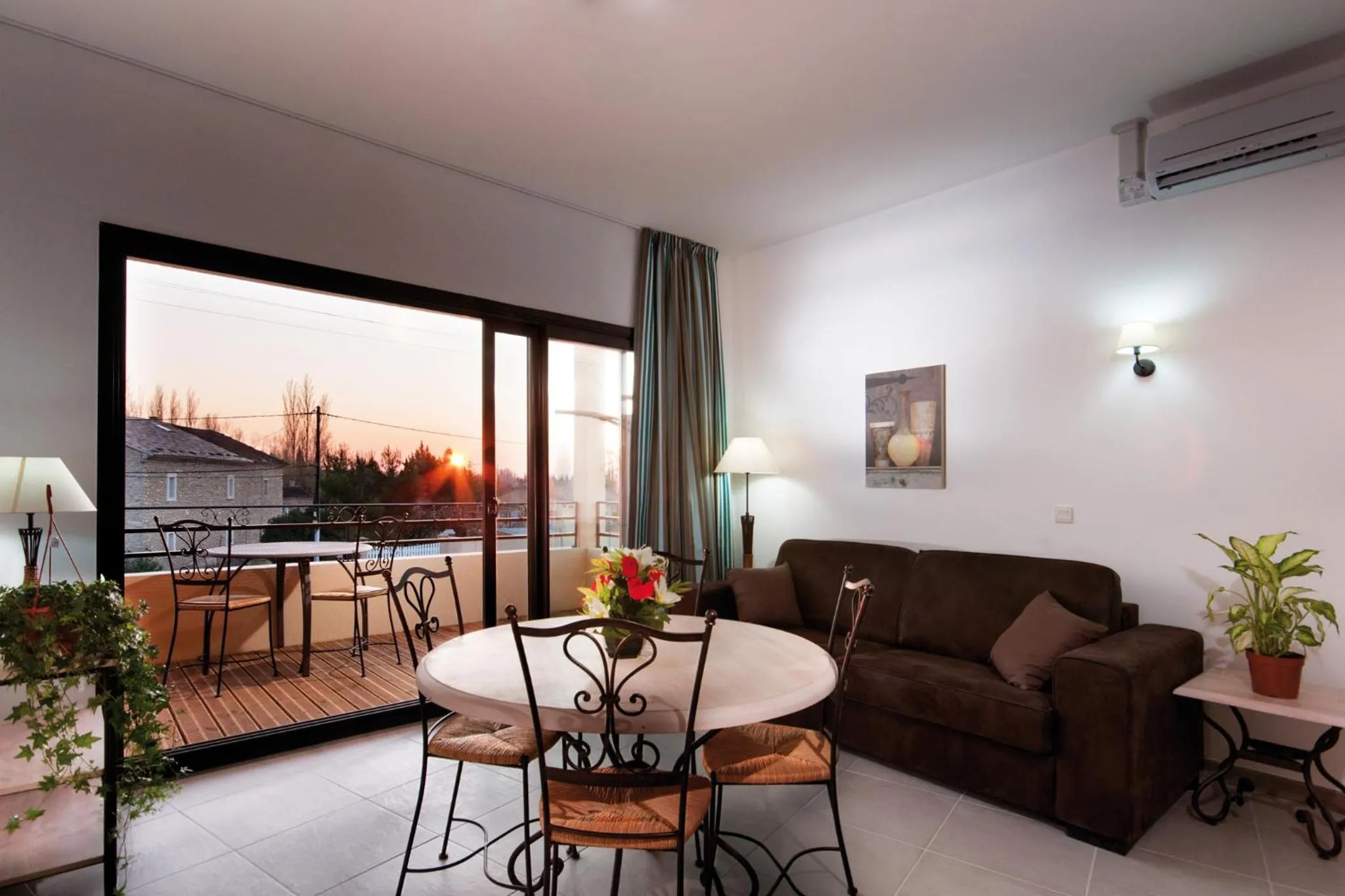 Bedroom in Lagrange Vacances L’Oustau de Sorgue