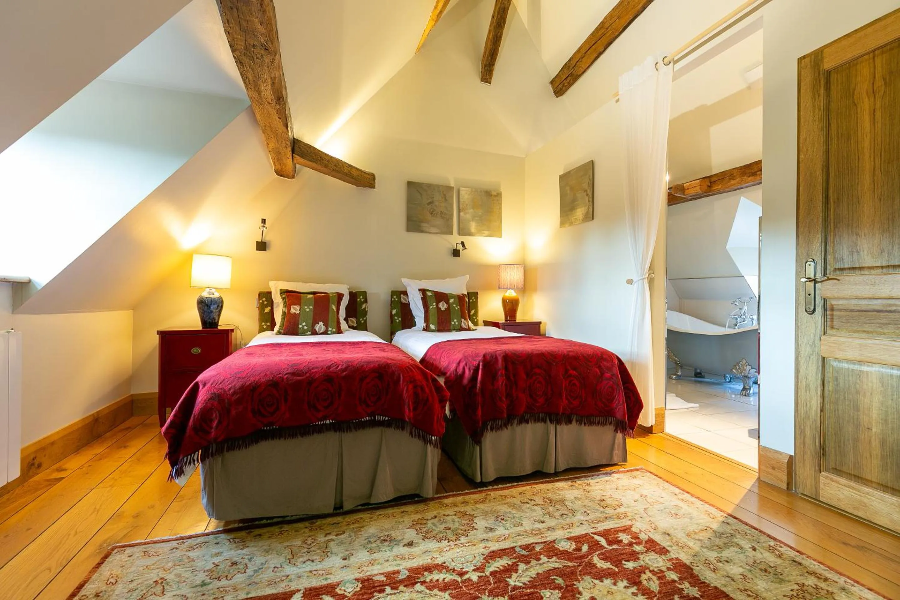 Bedroom, Bed in Hôtel Les Deux Chèvres Gevrey-Chambertin