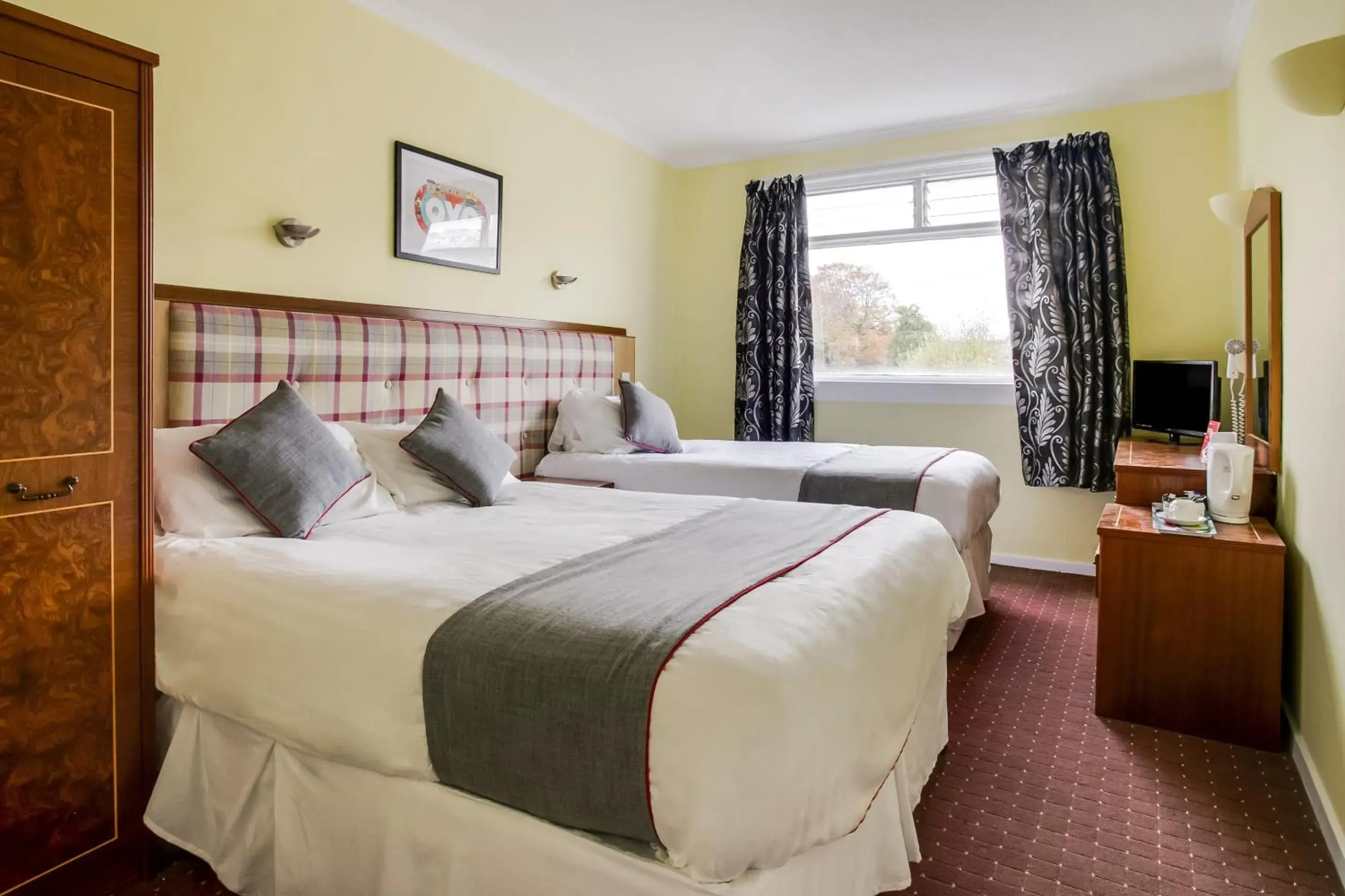 Bedroom, Bed in OYO Glenpark Hotel, Ayr Central Bedroom, Bed in OYO Glenpark Hotel, Ayr Central