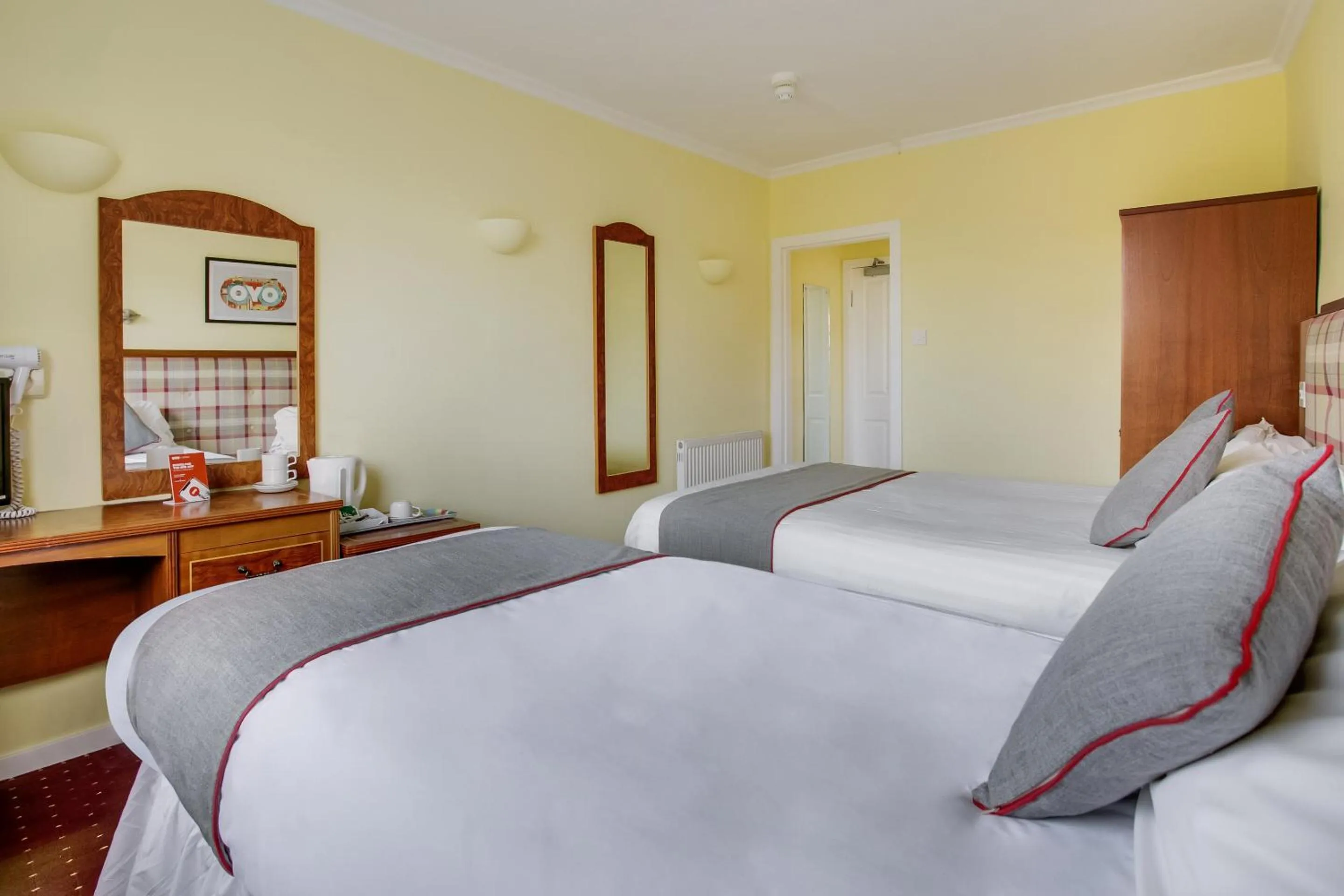 Bedroom, Bed in OYO Glenpark Hotel, Ayr Central