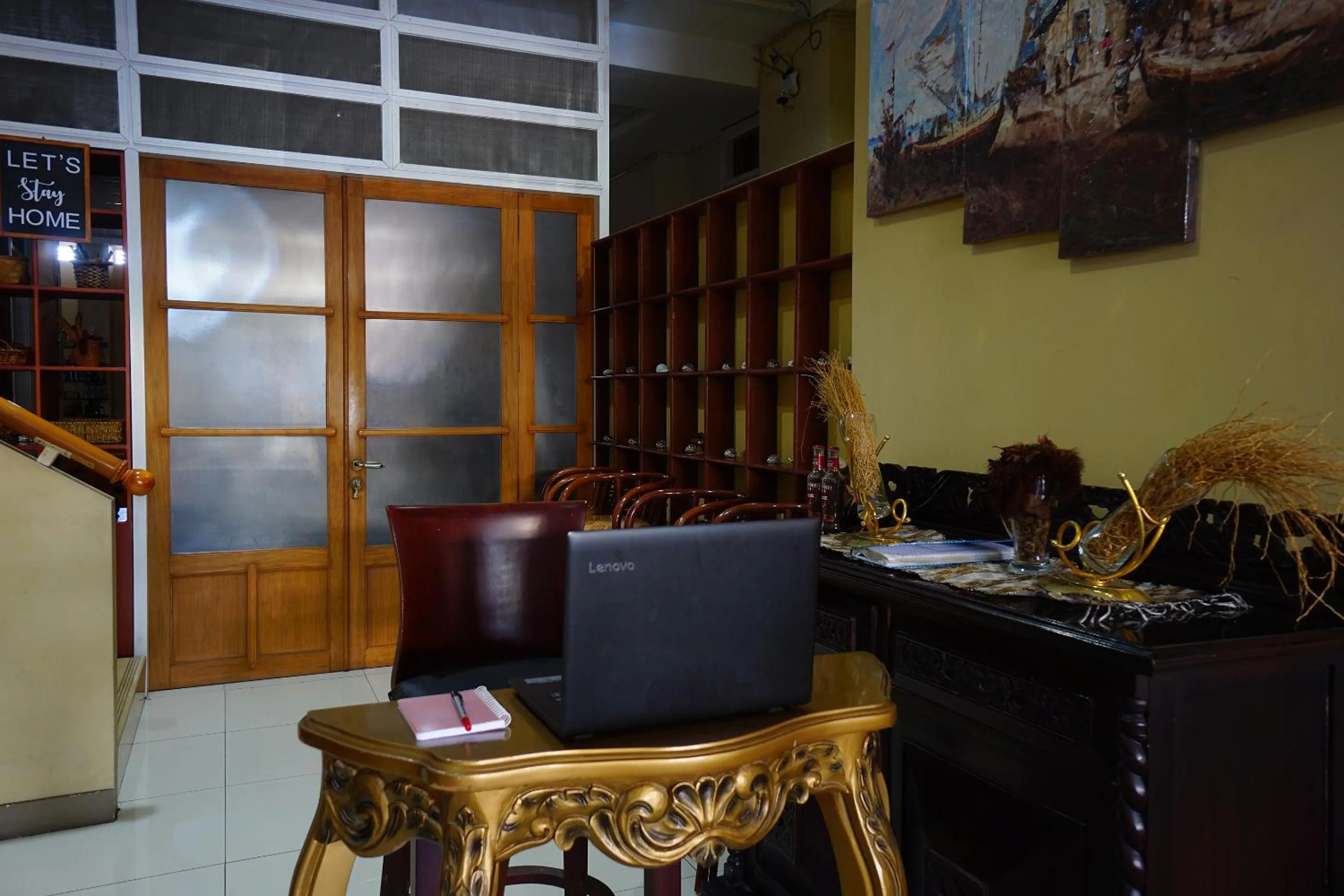 Lobby or reception in RedDoorz Brand MAN12045 RedDoorz near Megamall Manado