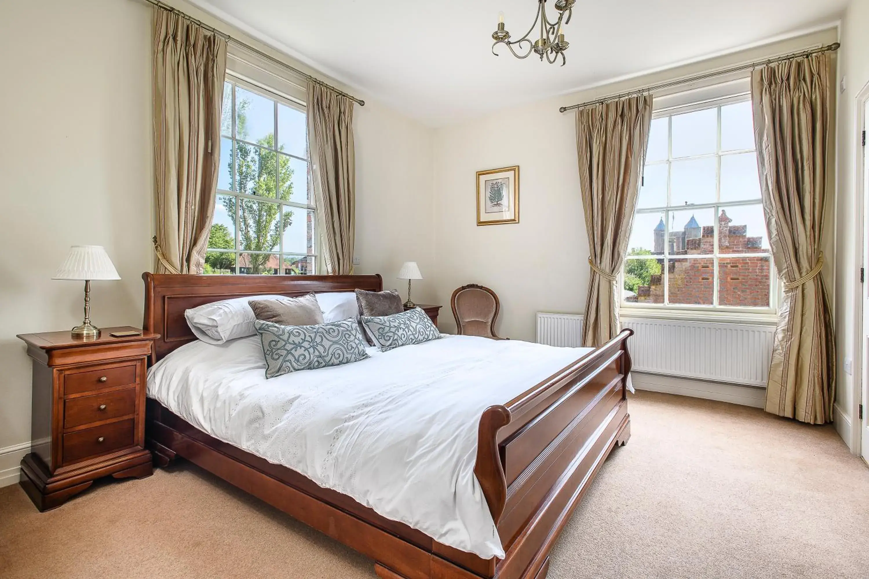 Deluxe King Room in Sissinghurst Castle Farmhouse Deluxe King Room in Sissinghurst Castle Farmhouse