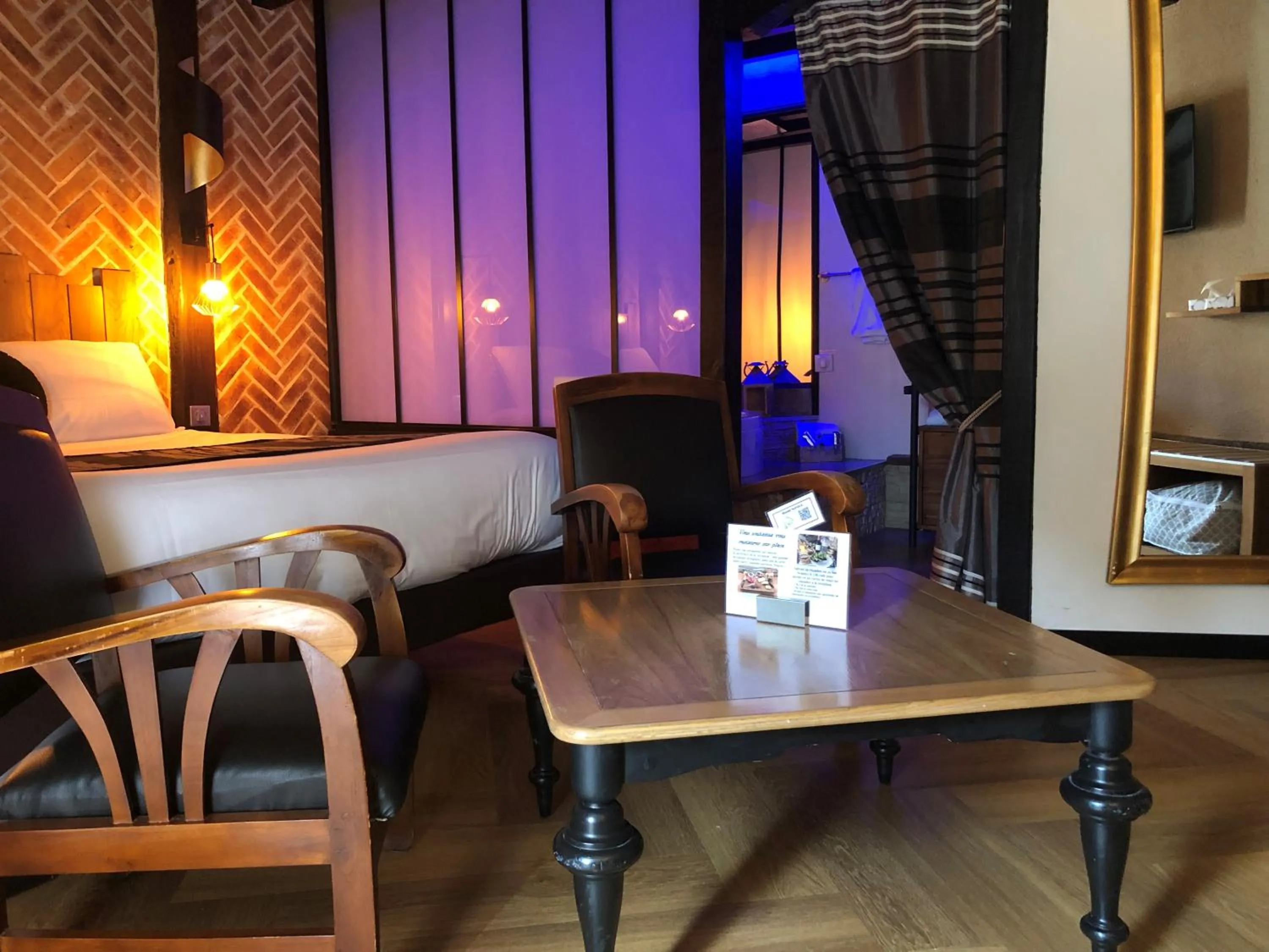 Photo of the whole room in Logis Hotel Oasis