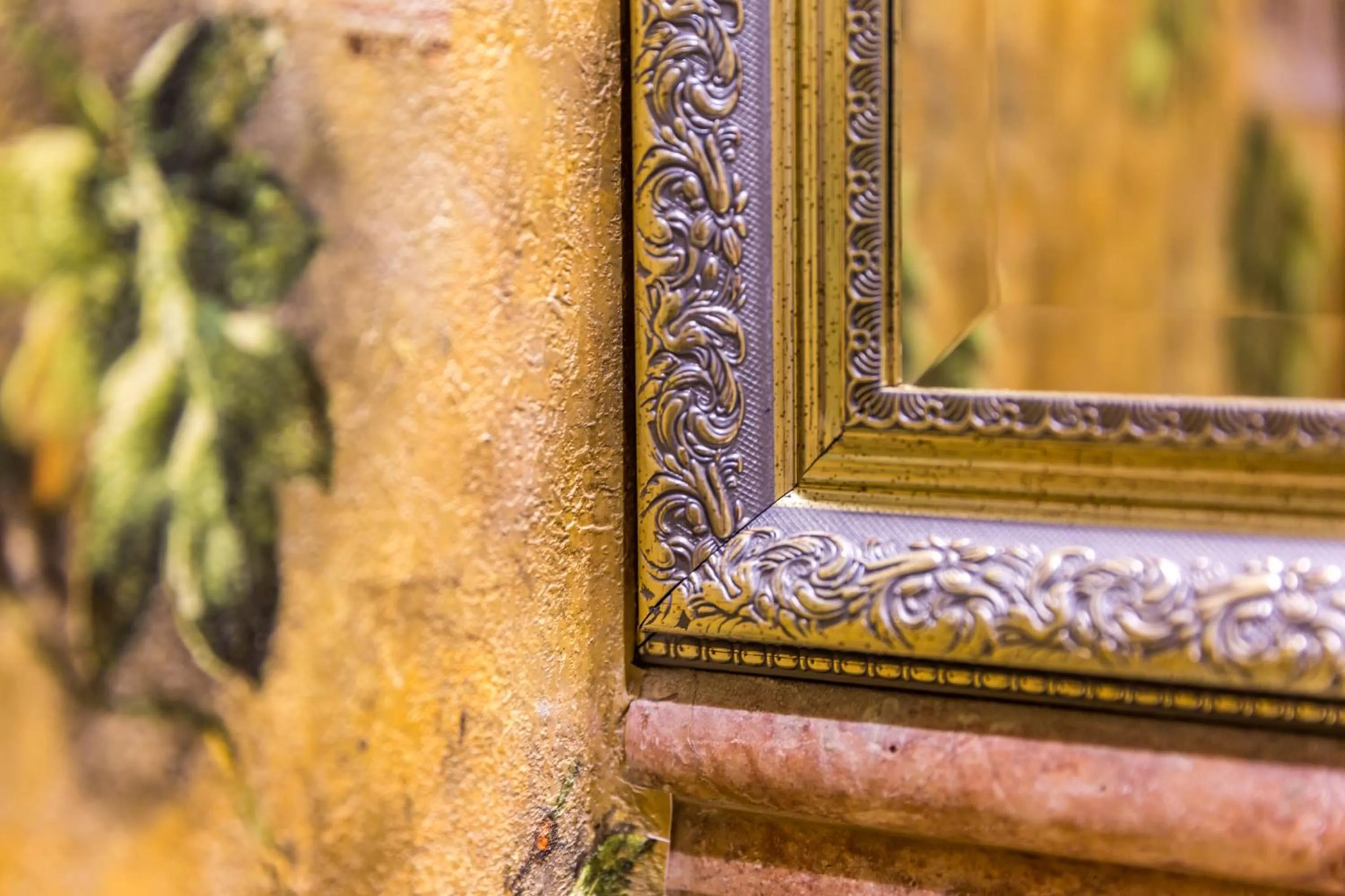 Decorative detail in Kahveci Alibey Hotel