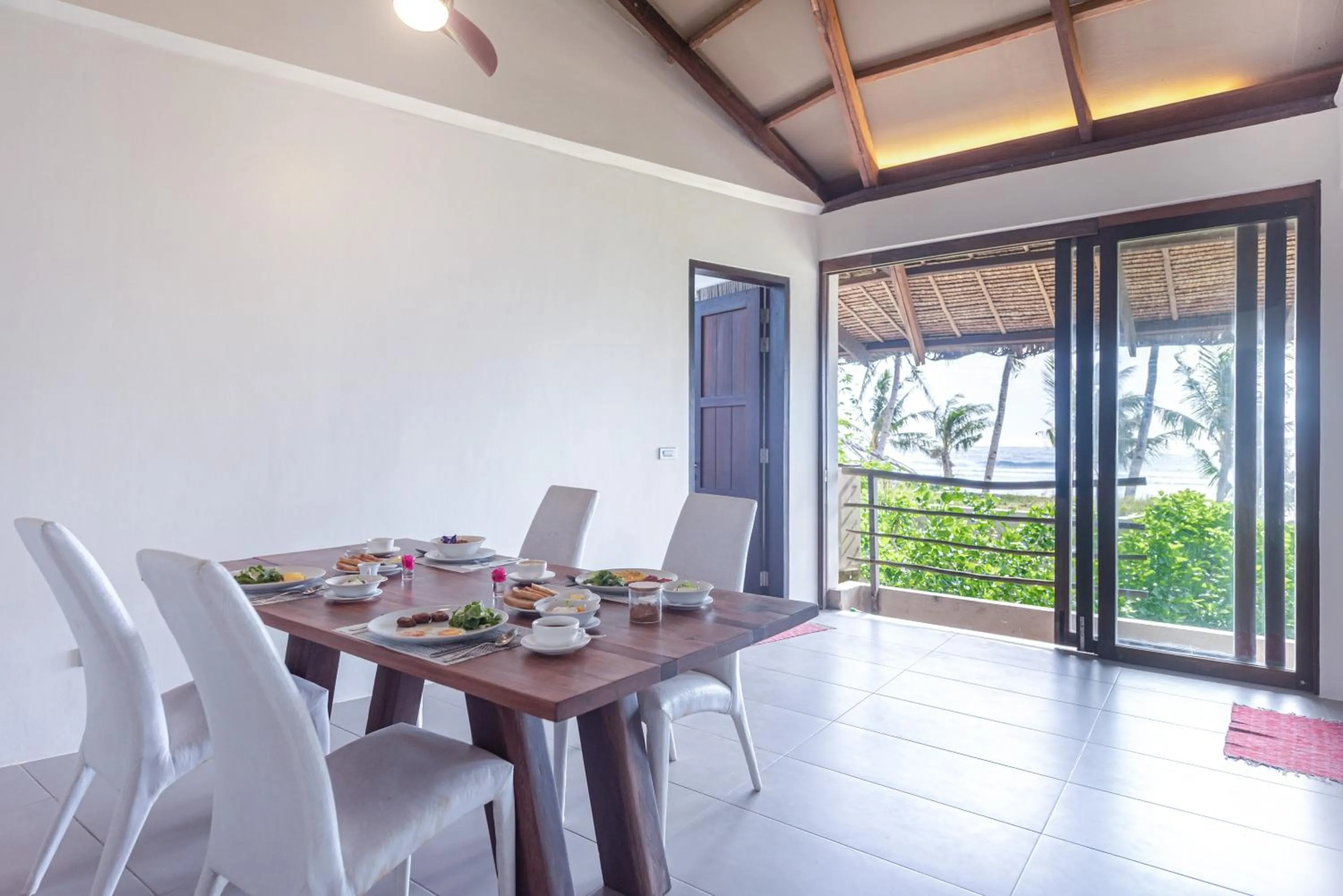 L'Osteria Luxe Beachfront B&B