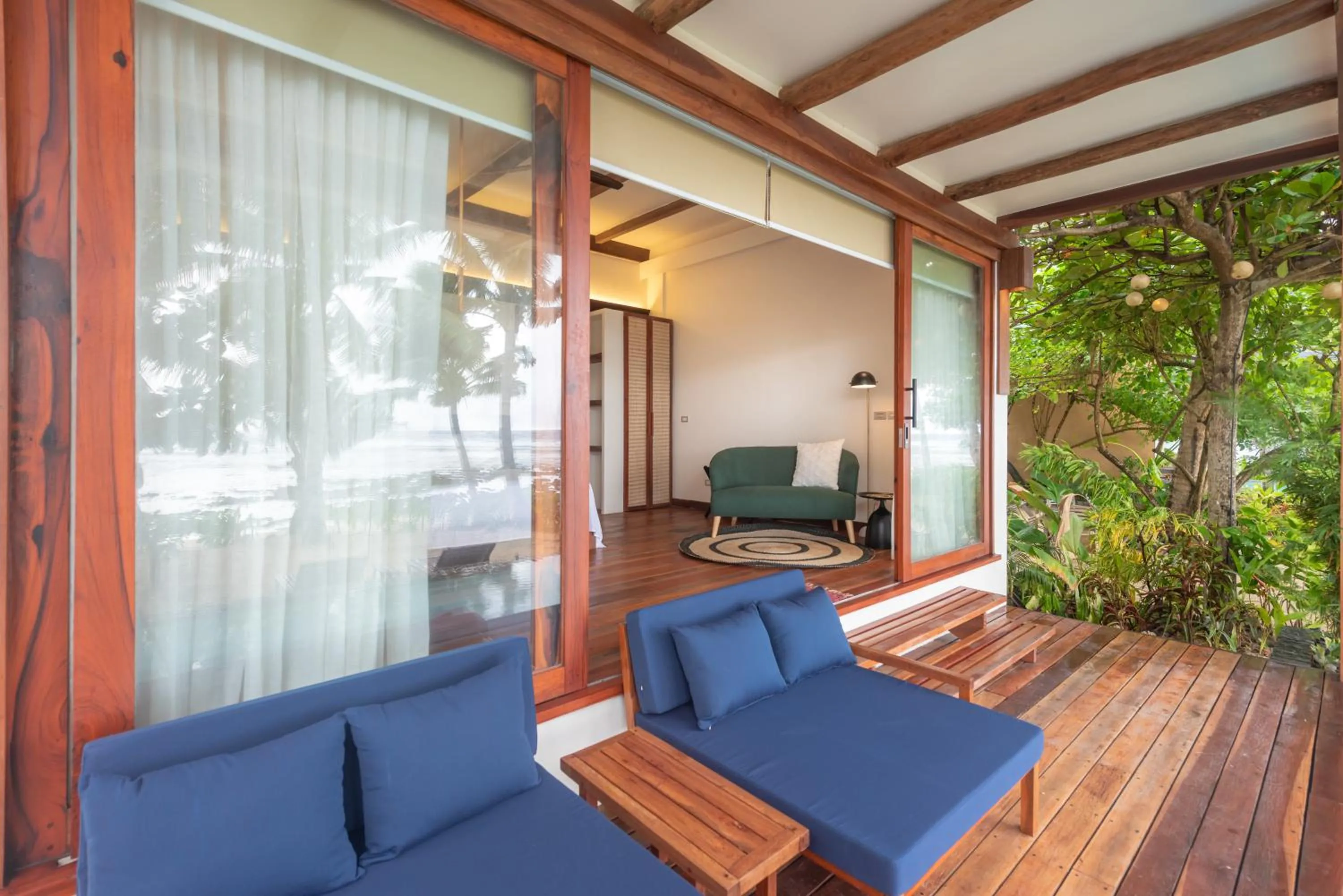 L'Osteria Luxe Beachfront B&B