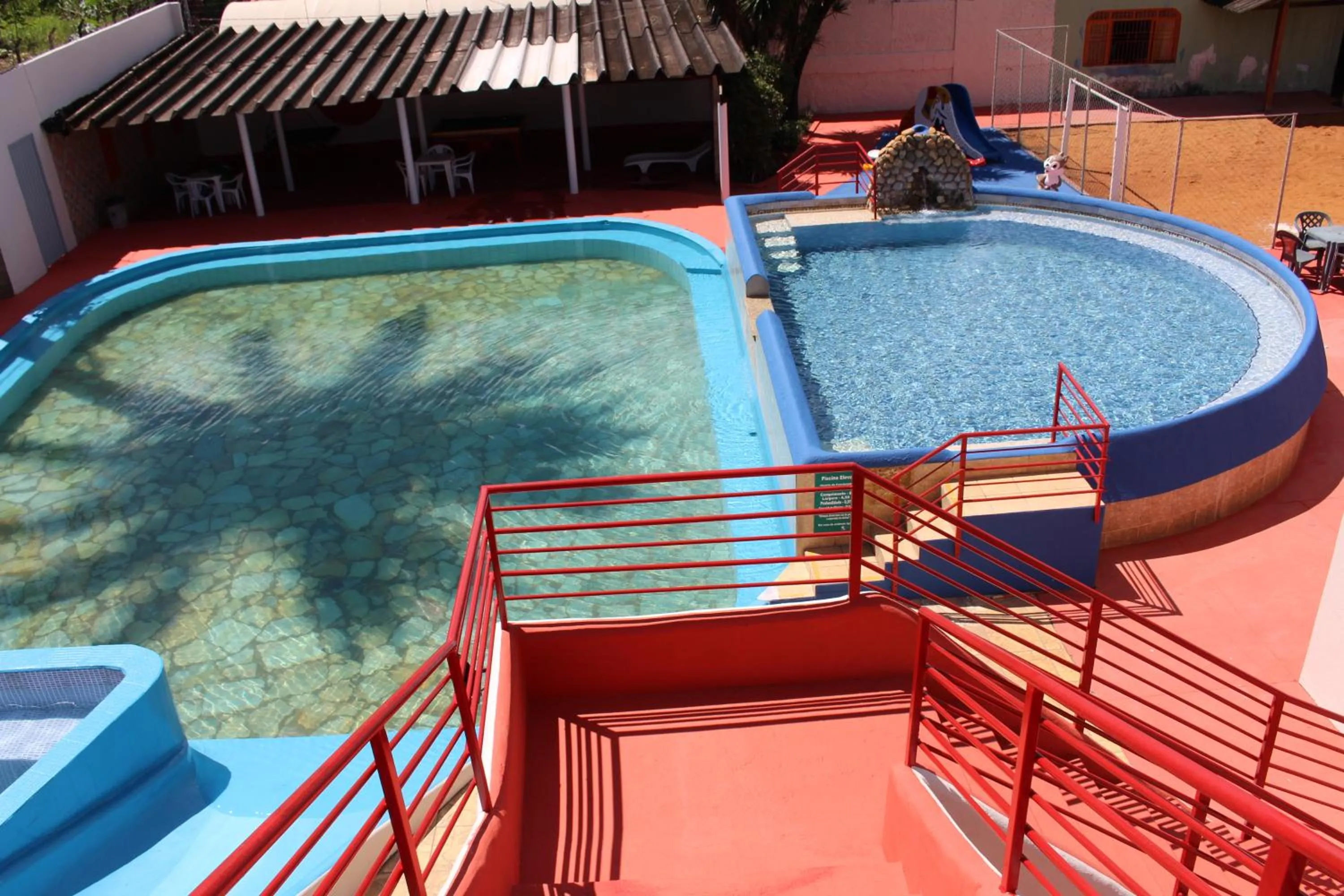 Pool view in Bica Pau Hotel