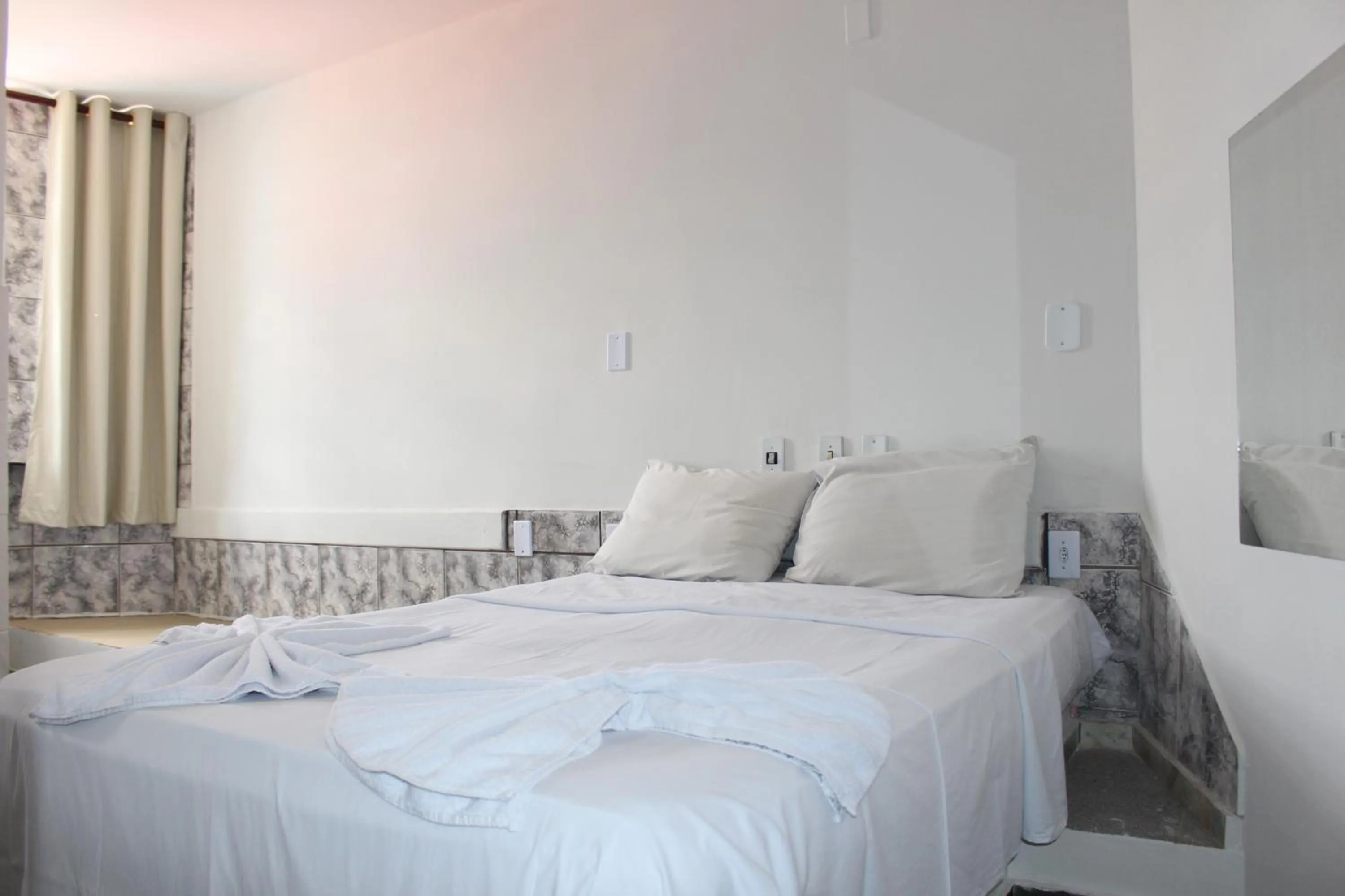 Bed in Bica Pau Hotel