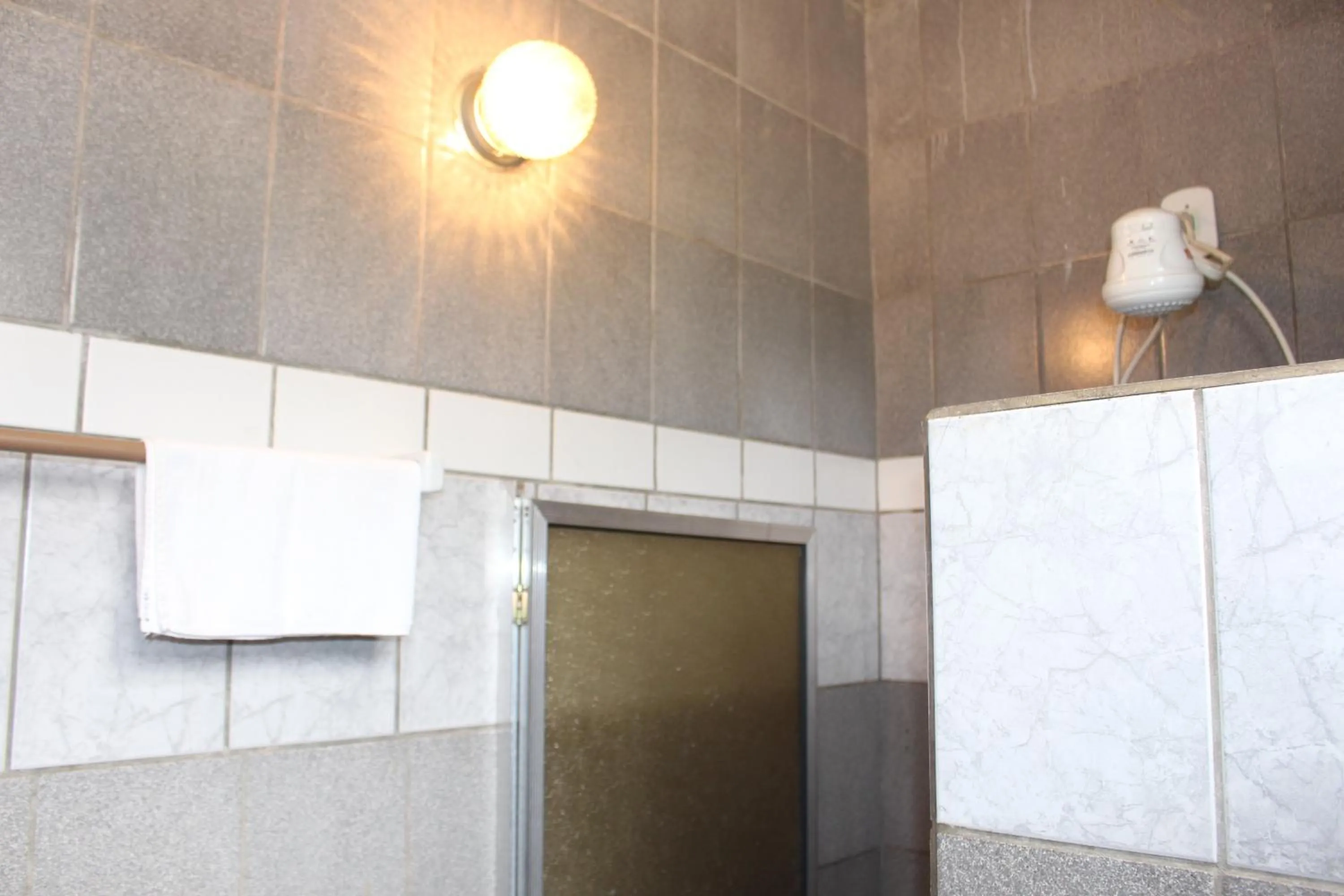 Shower in Bica Pau Hotel