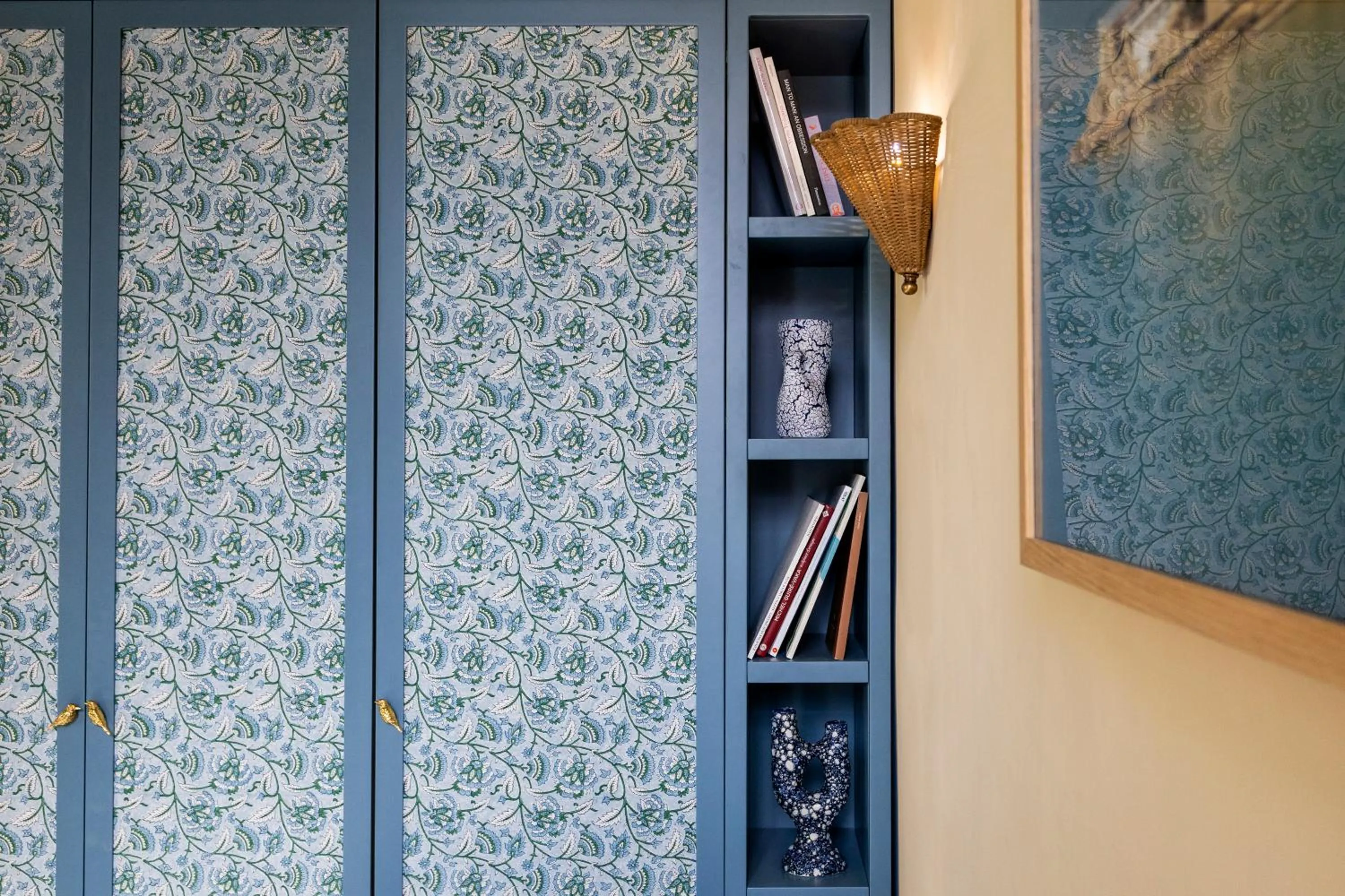 Decorative detail in Hôtel Amista Marseille - ancien Hôtel Saint Louis - Vieux Port