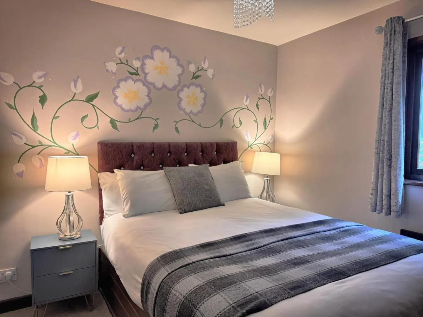 Bed in Primrose 18 Hot Tub-Tenby