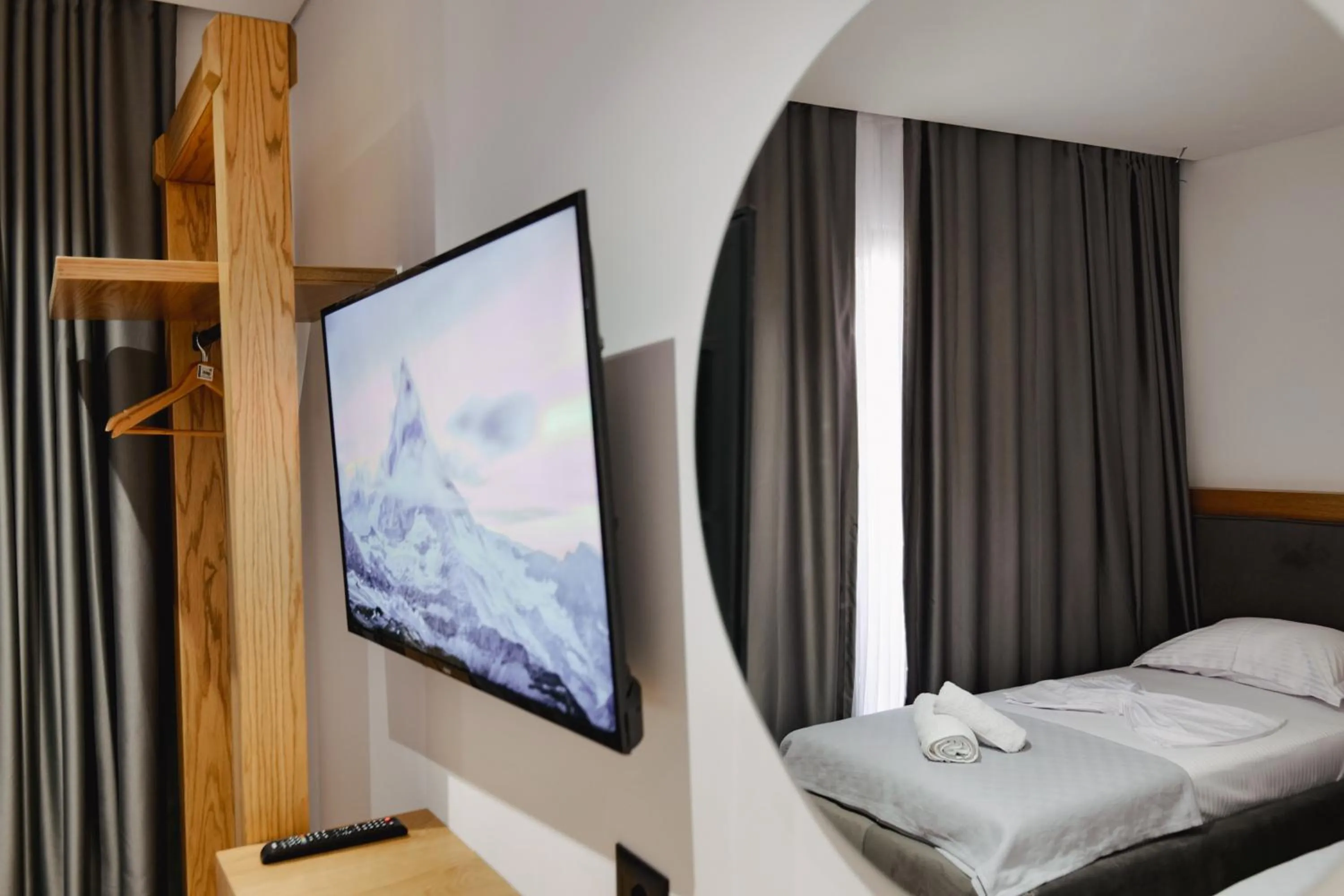 TV and multimedia, Bed in Hotel Vola