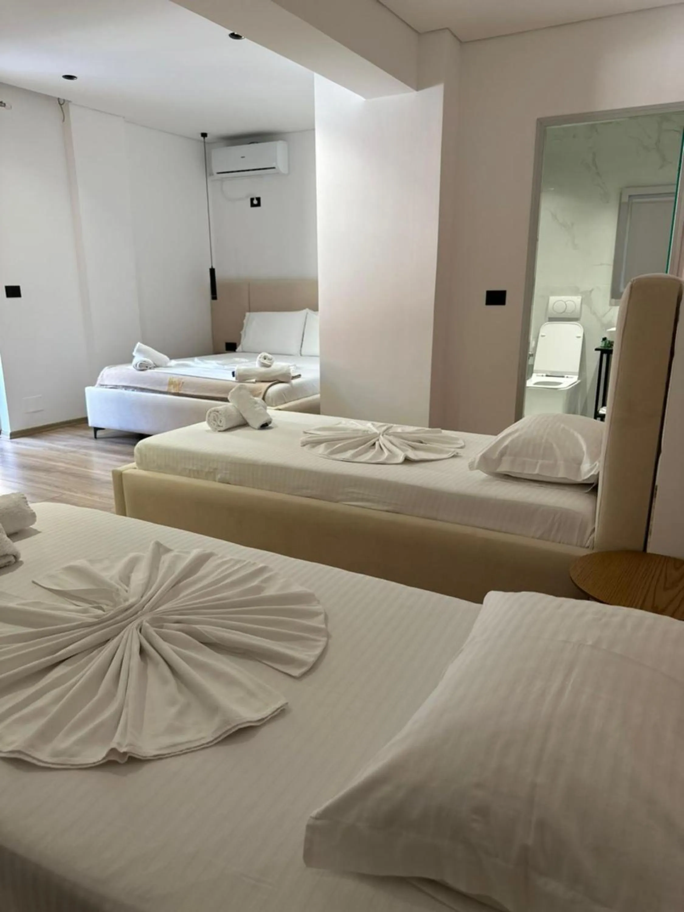 Photo of the whole room, Bed in Hotel Vola