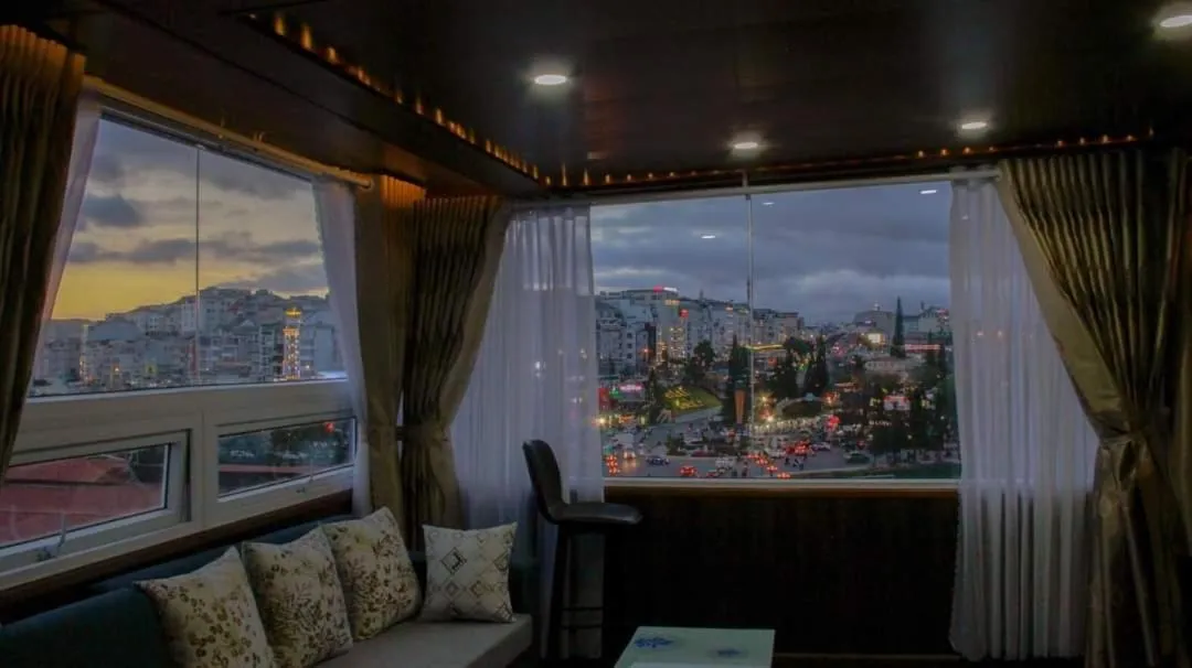 City view in Nhật Nguyên Hotel