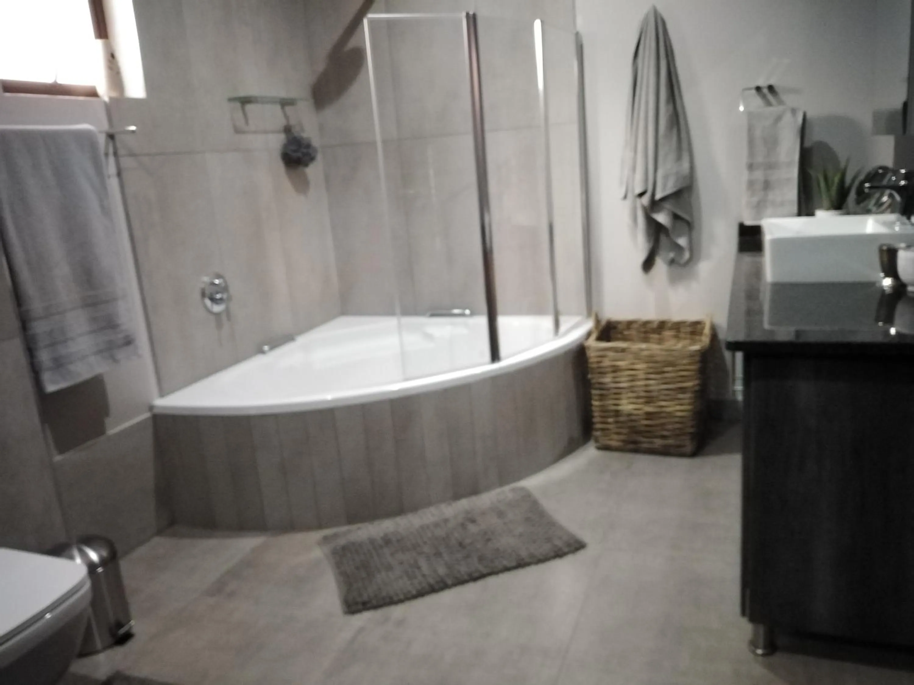 Shower in Oryx B&B Reserved Guests Only