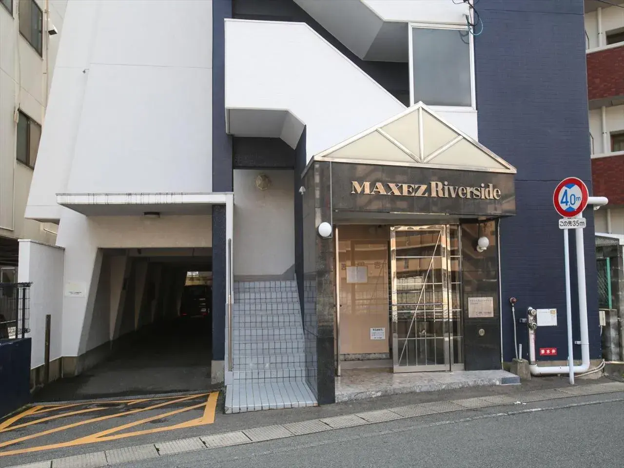 Property building in N33 Hakata Sta Riverside Property building in N33 Hakata Sta Riverside