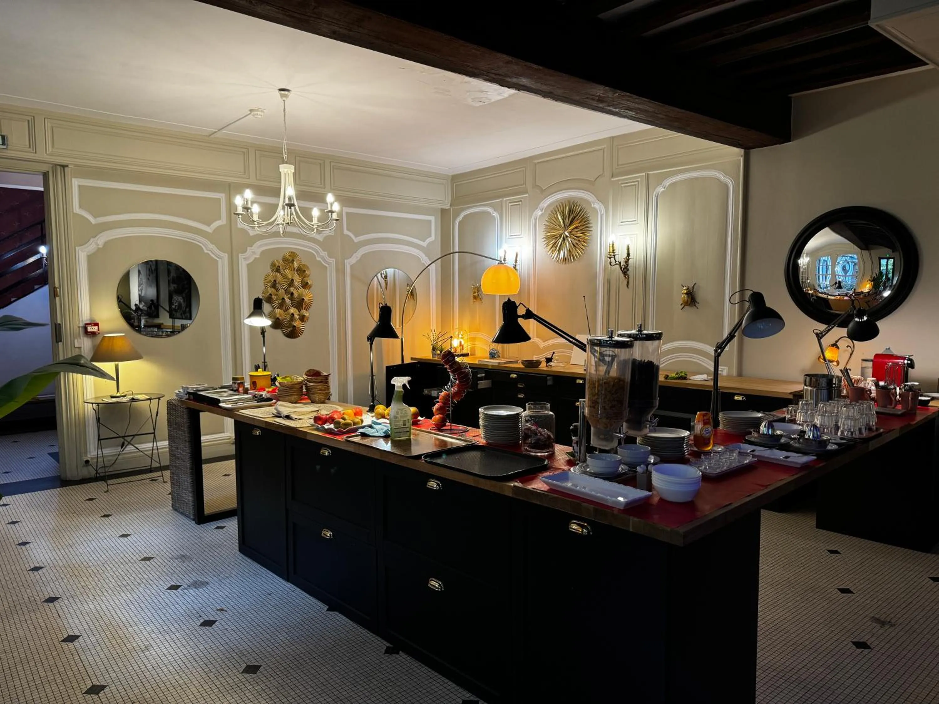 Buffet breakfast in Hôtel De La Cathédrale