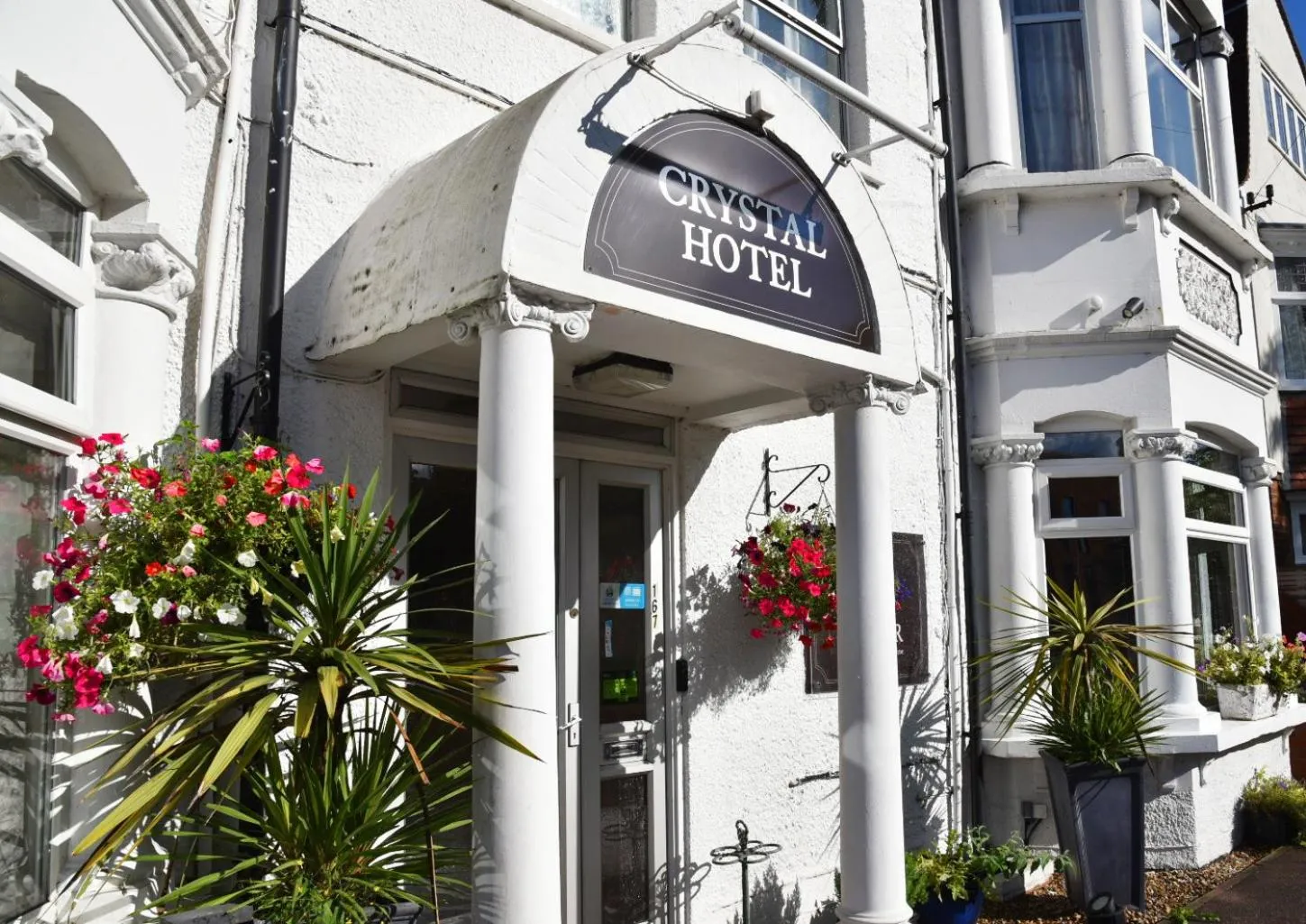 Crystal Hotel & Savour