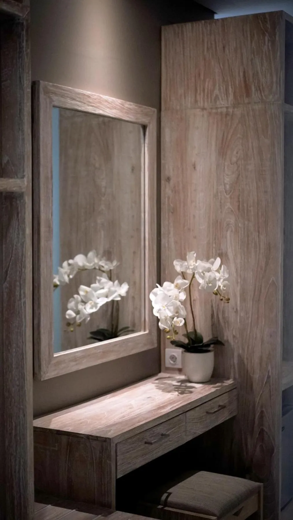 wardrobe in Ubud Hills Villas & Resort