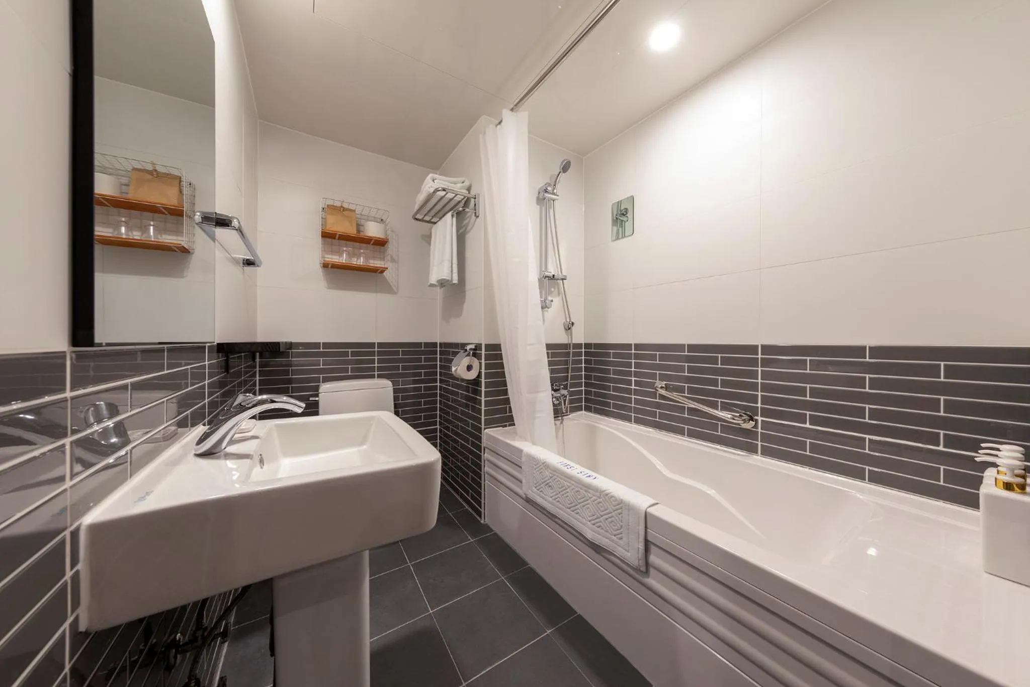 Hotel Firststay Myeongdong