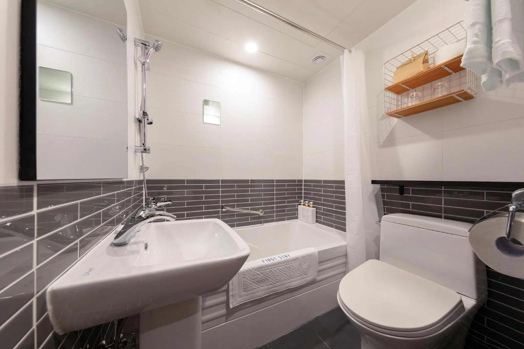 Hotel Firststay Myeongdong