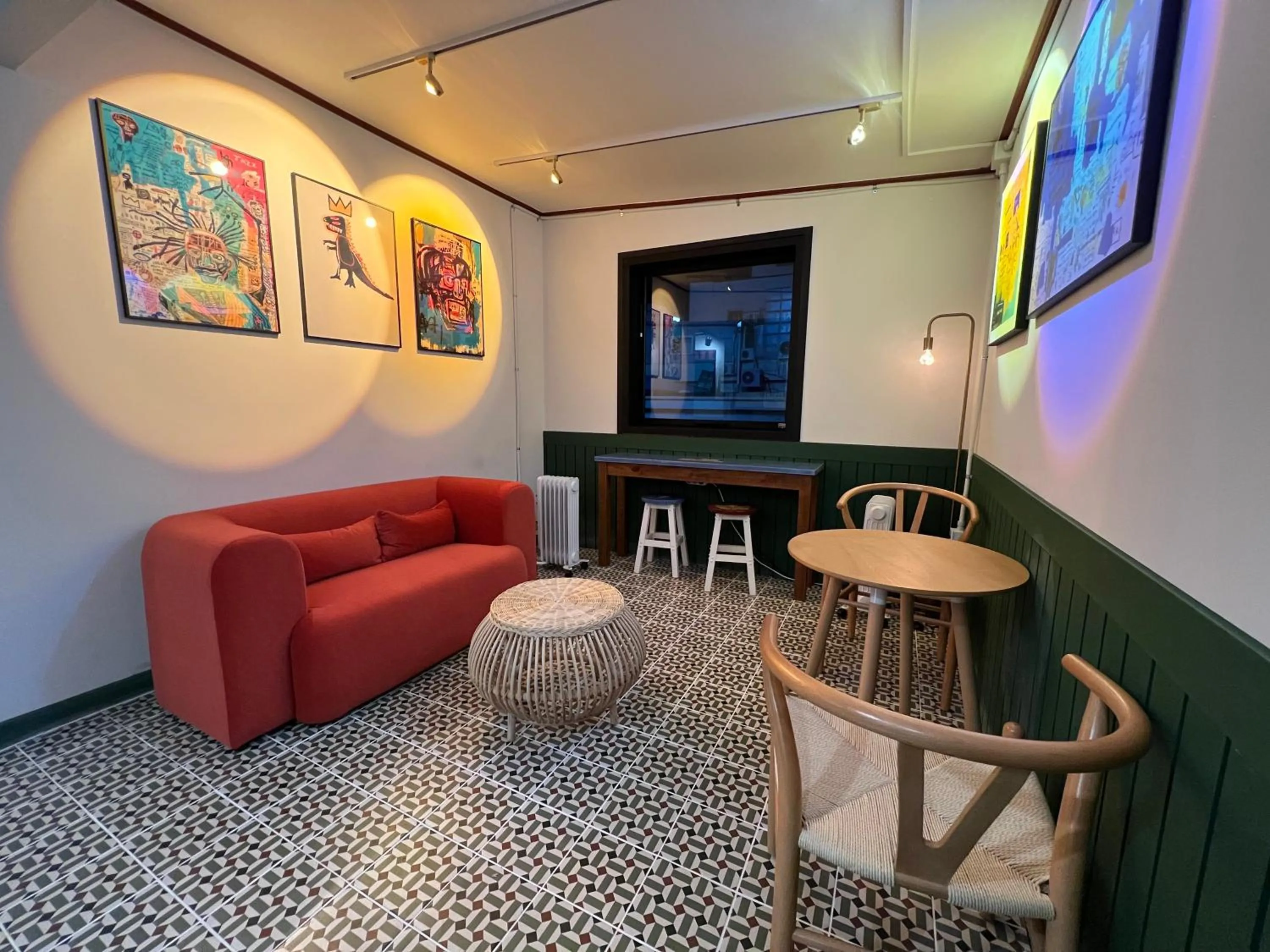 Communal lounge/ TV room in Hotel Firststay Myeongdong
