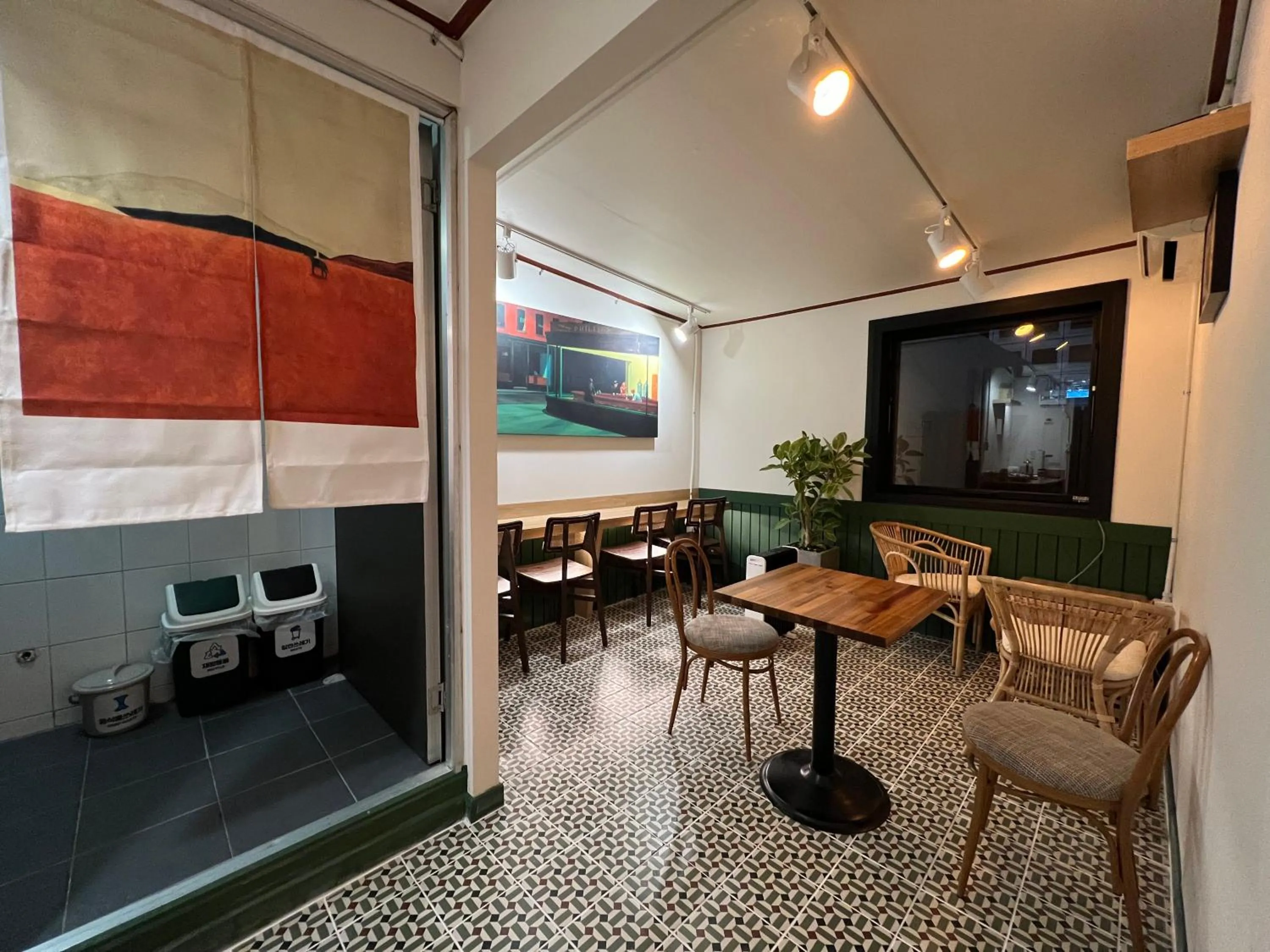 Communal lounge/ TV room in Hotel Firststay Myeongdong