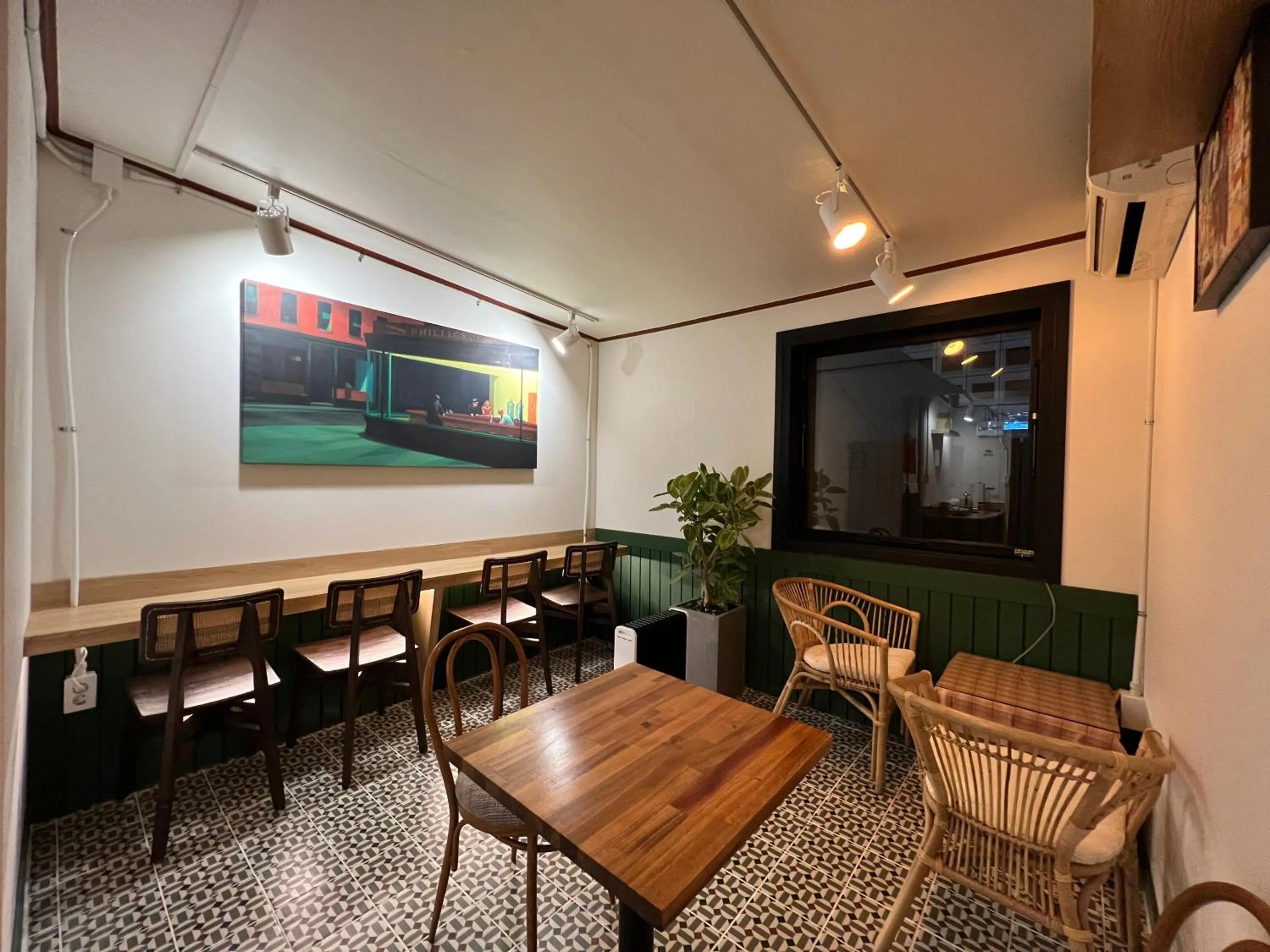 Communal lounge/ TV room in Hotel Firststay Myeongdong