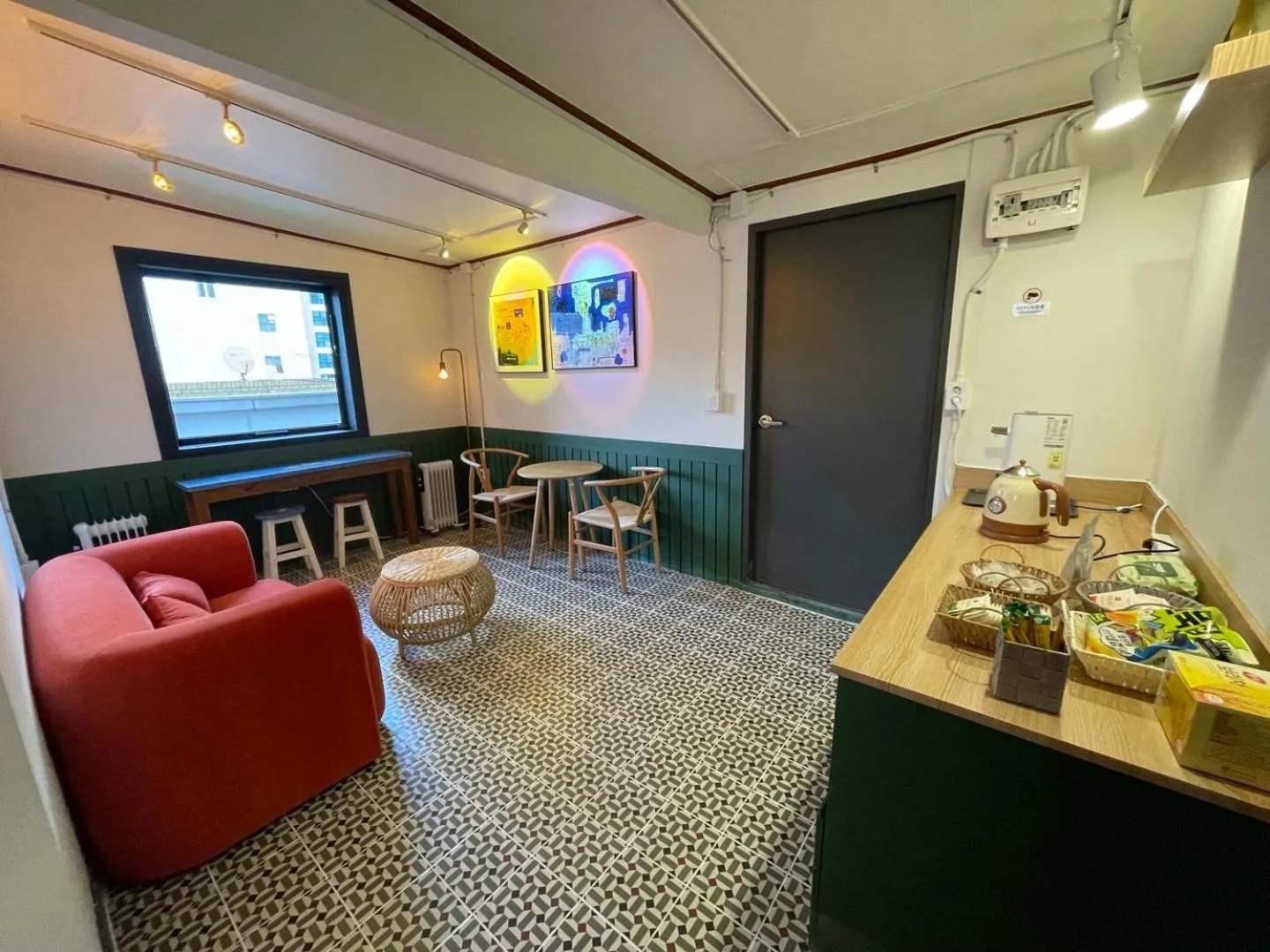 Communal lounge/ TV room in Hotel Firststay Myeongdong