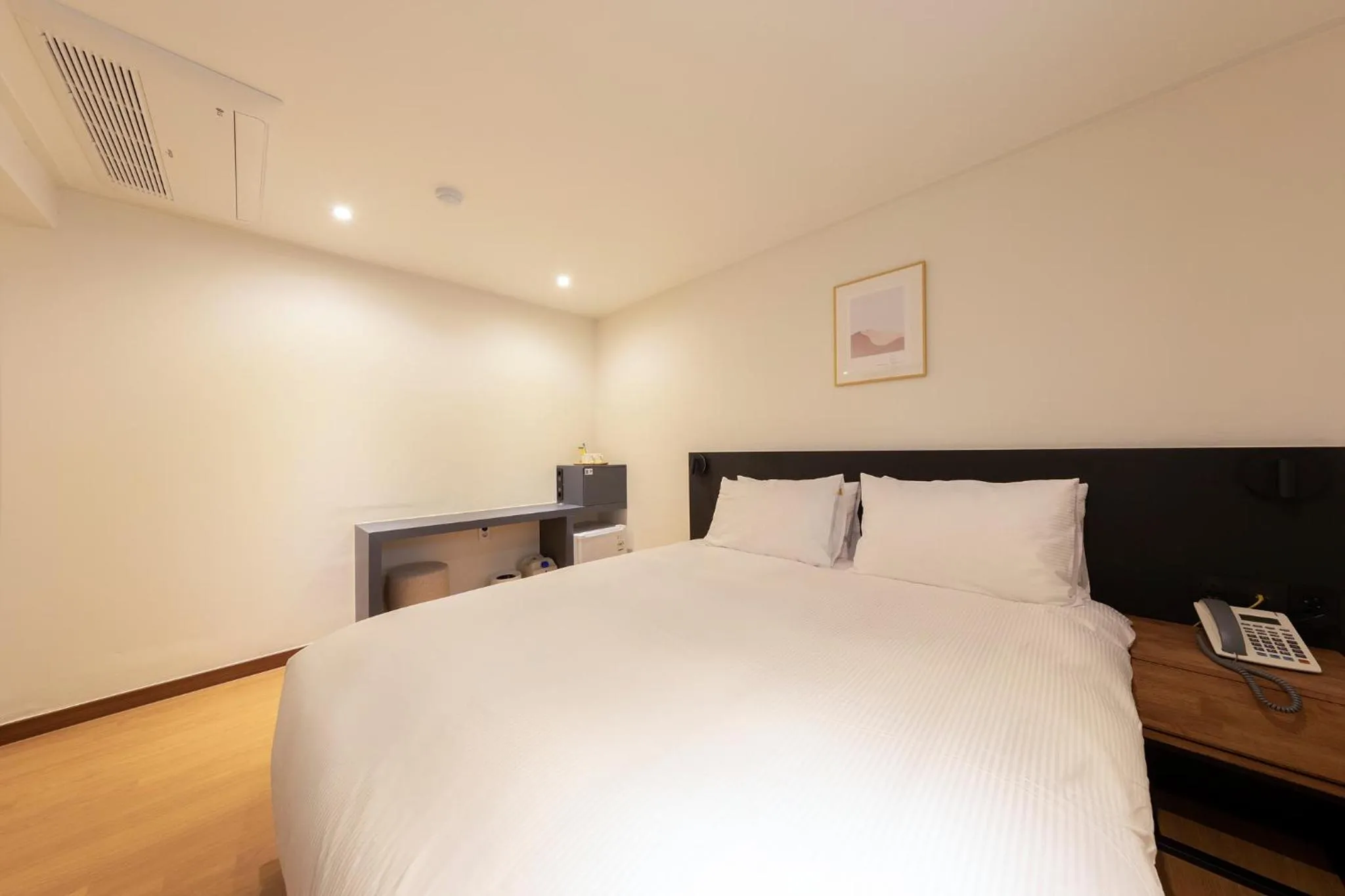 Bed in Hotel Firststay Myeongdong