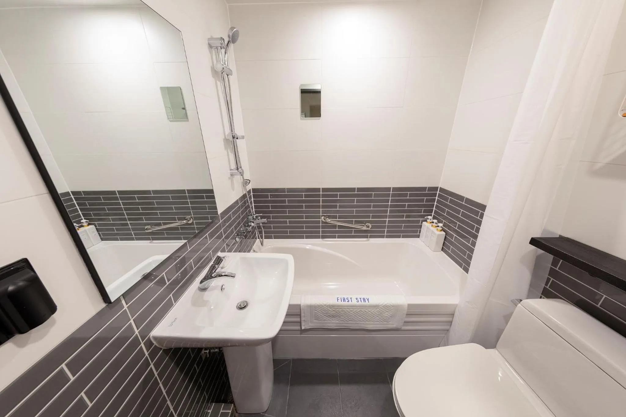 Hotel Firststay Myeongdong