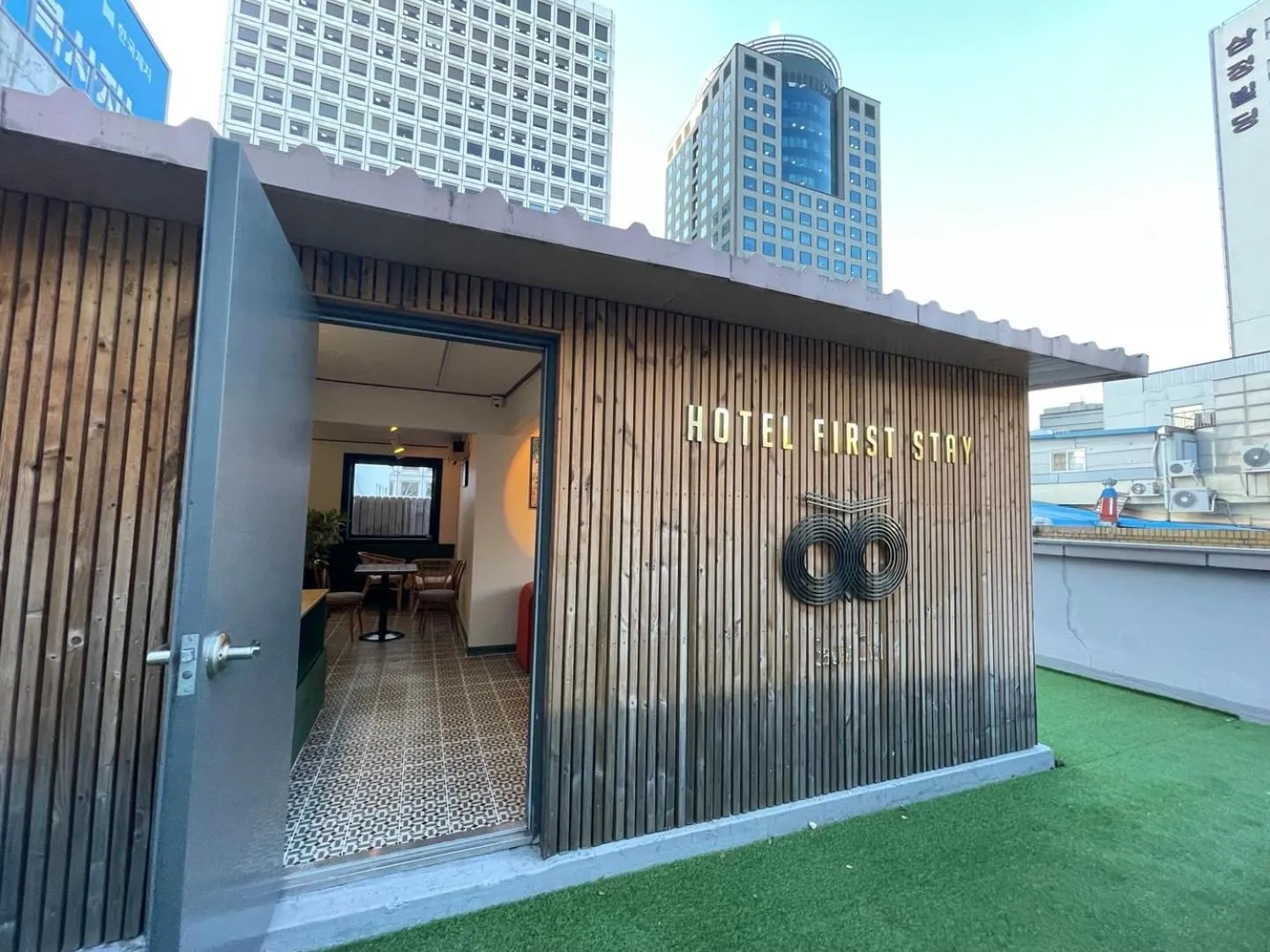 Communal lounge/ TV room in Hotel Firststay Myeongdong