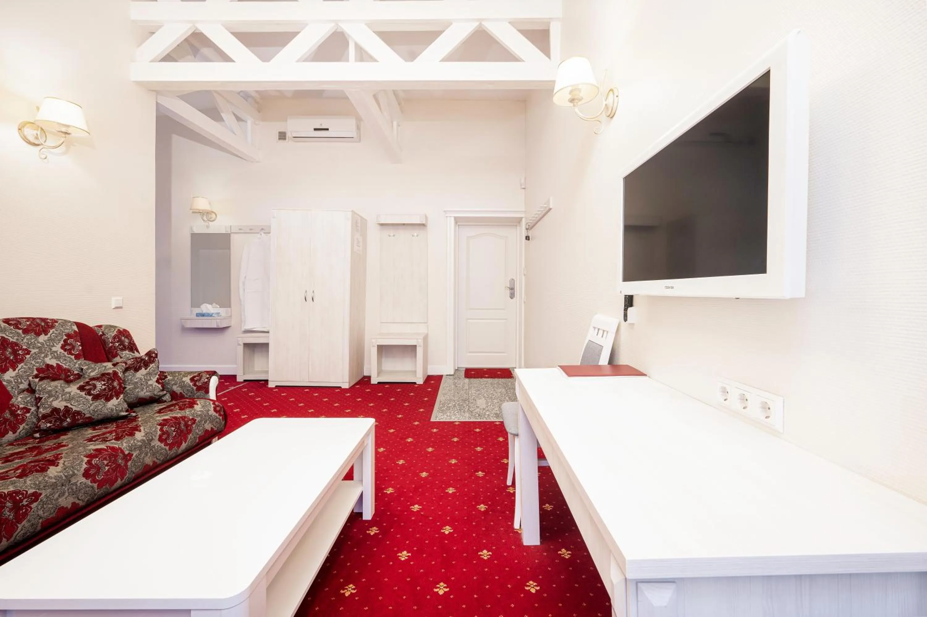 Living room, Bed in Art Hotel