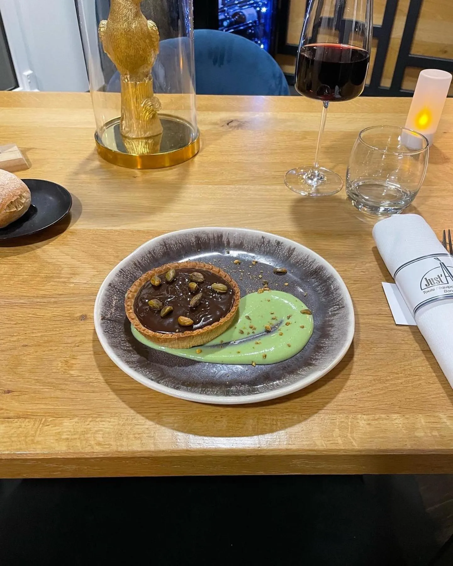 Restaurant/places to eat in B&B HOTEL Chaumont