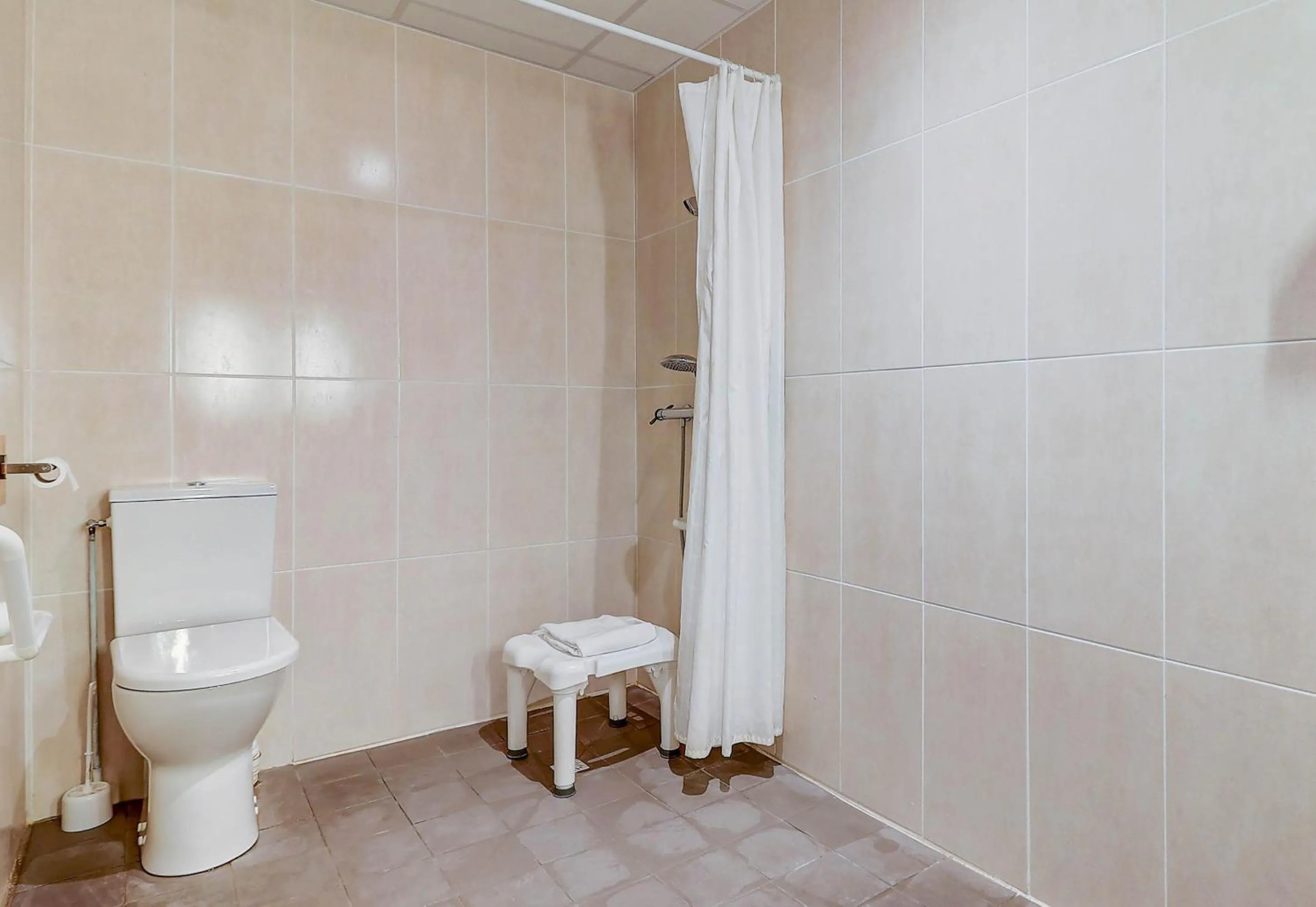 Bathroom in B&B HOTEL Chaumont