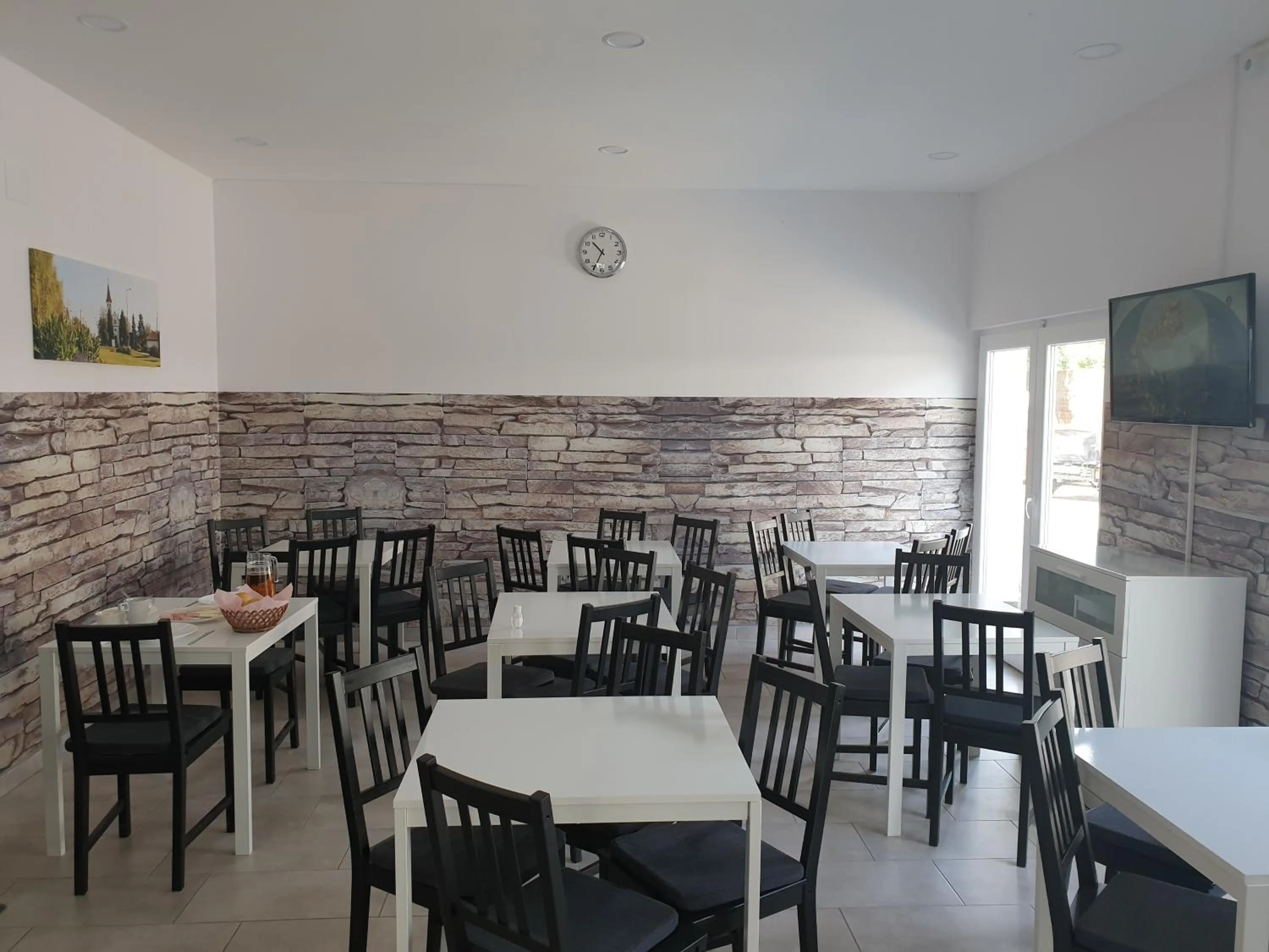 Restaurant/places to eat in Kid Família Panzió Balatonszárszó