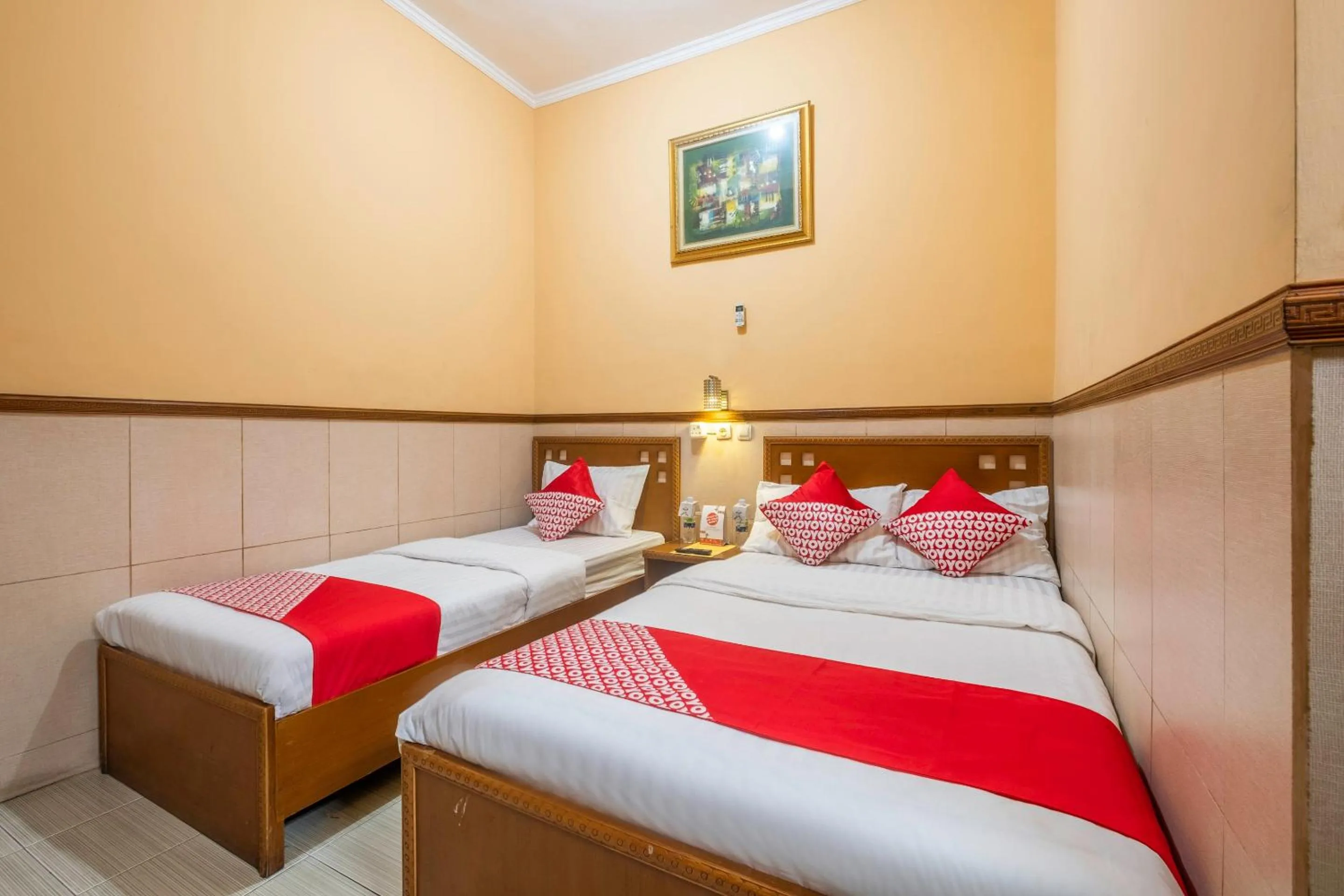 Bedroom, Bed in Collection O Kebon Jeruk Near Taman Balai Kota
